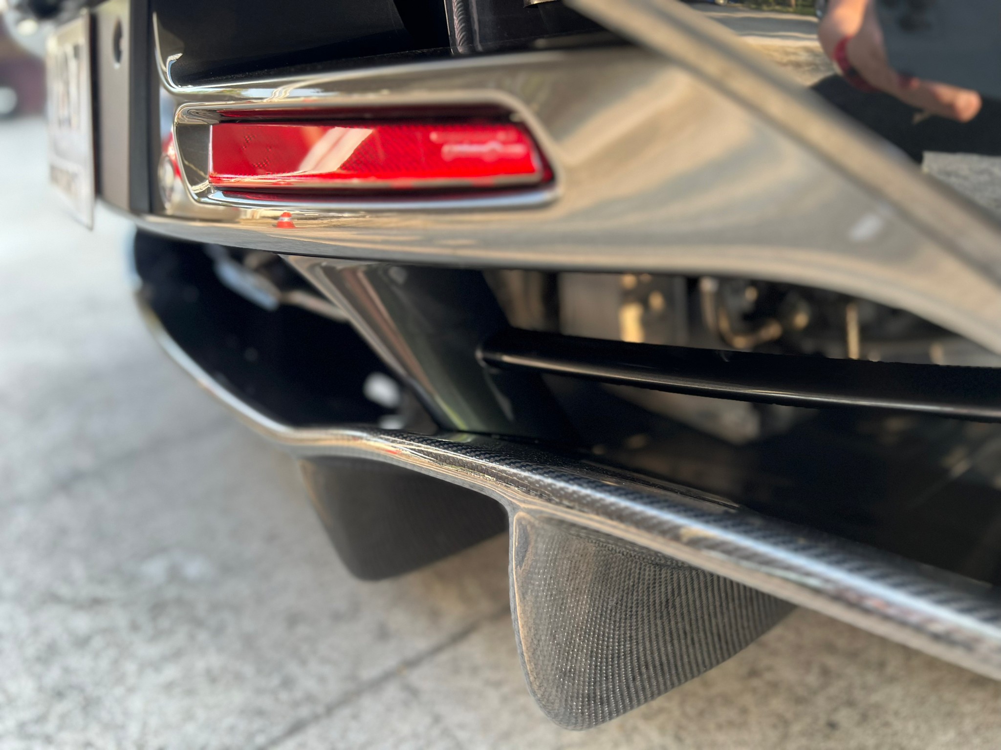 2021 McLaren 720S สีดำ (รูปที่ 5)