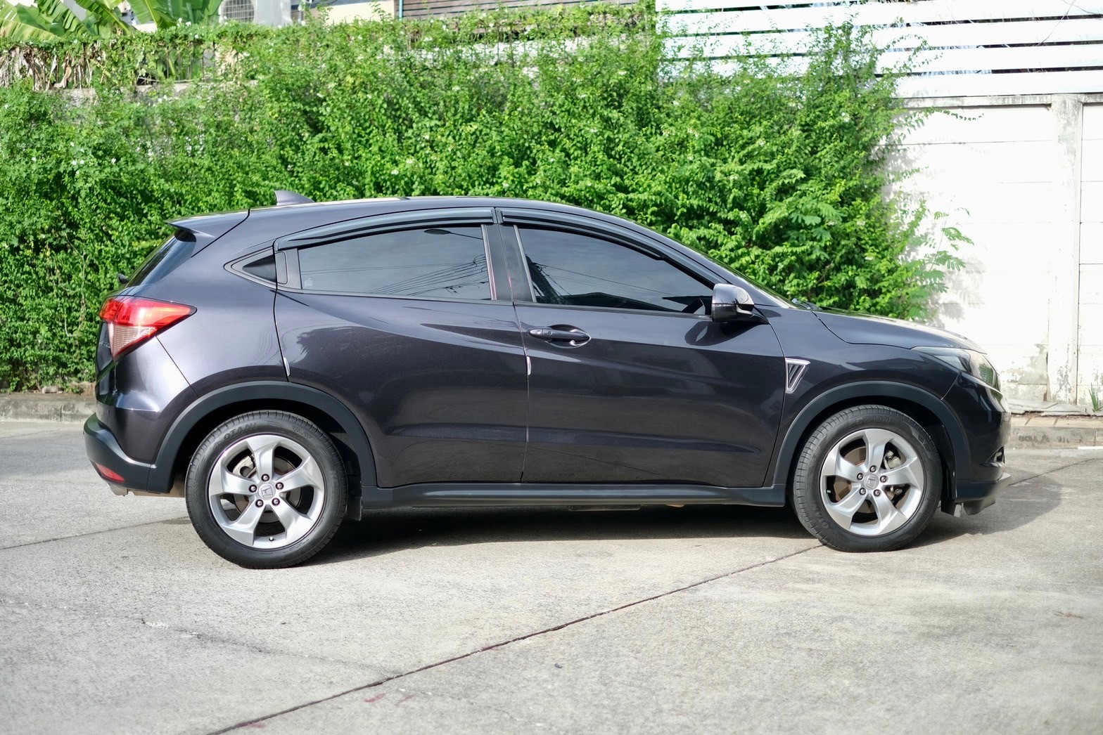 Honda HR-V 1.8E ปี2015 สีเทา ออโต้ เบนซิน ปรับราคา (รูปที่ 19)