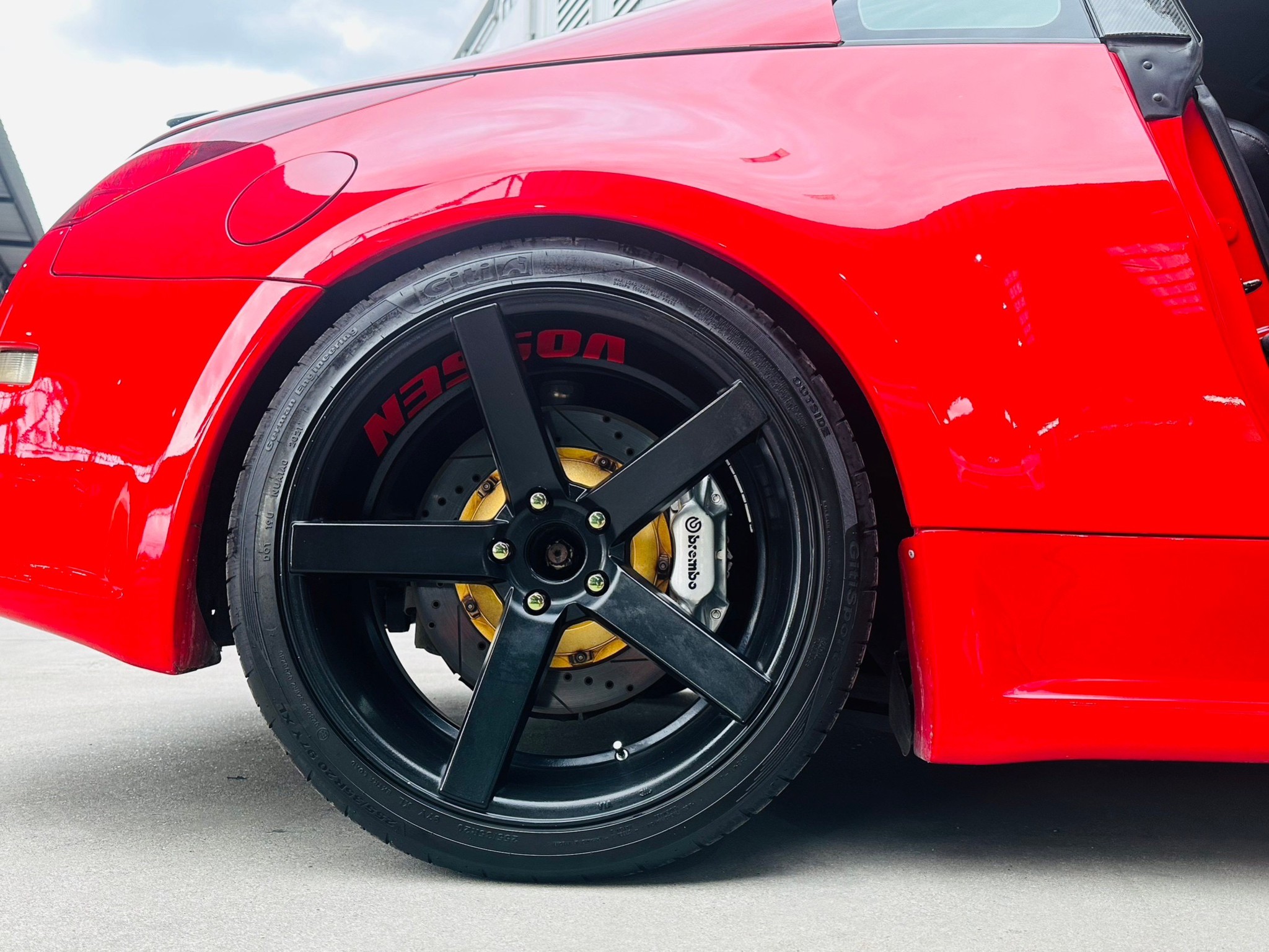 2011 Nissan 350 Z ( Z33 ) สีแดง (รูปที่ 13)