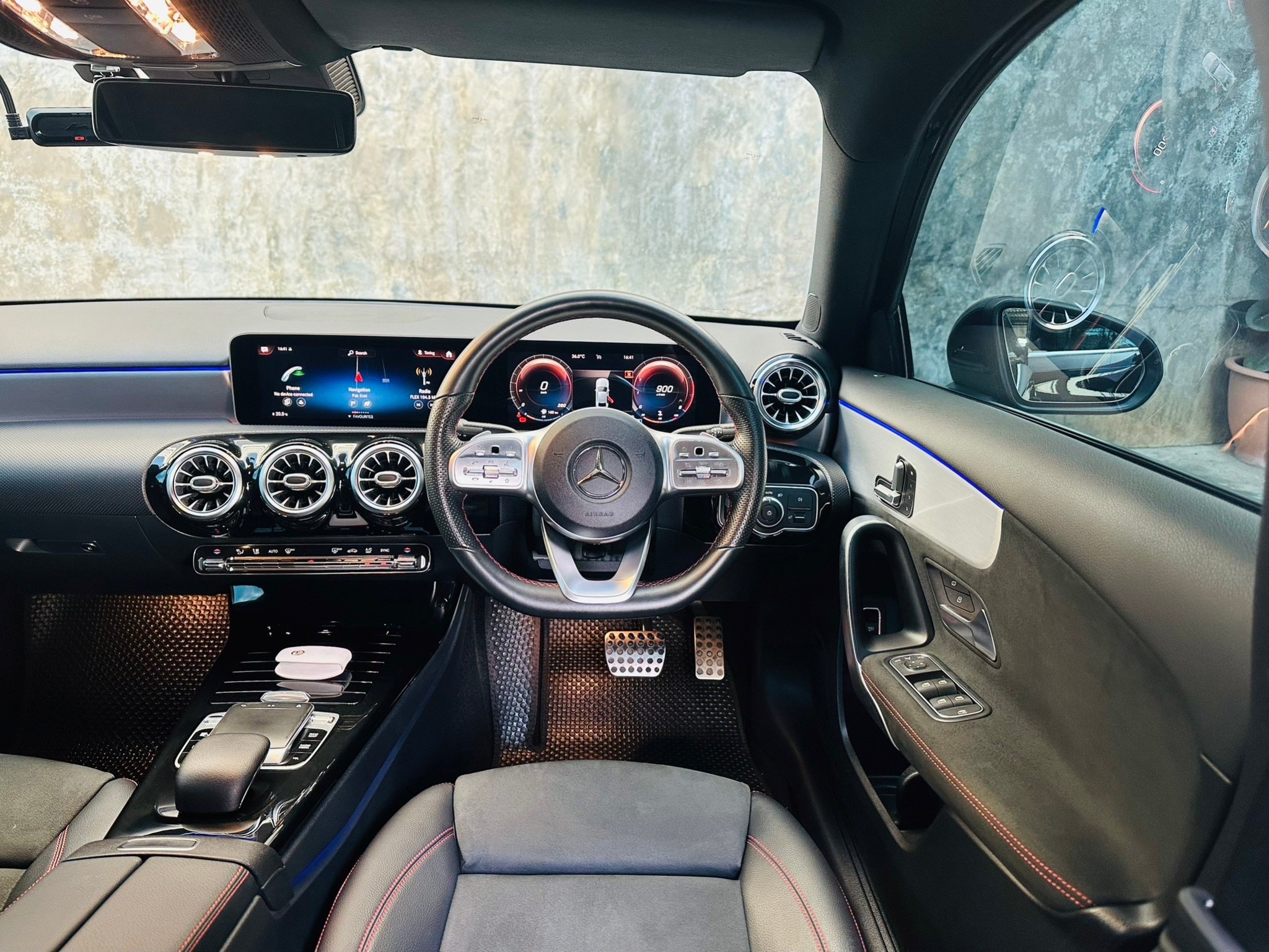 2019 Mercedes-Benz A-Class W169 A200 สีดำ (รูปที่ 5)