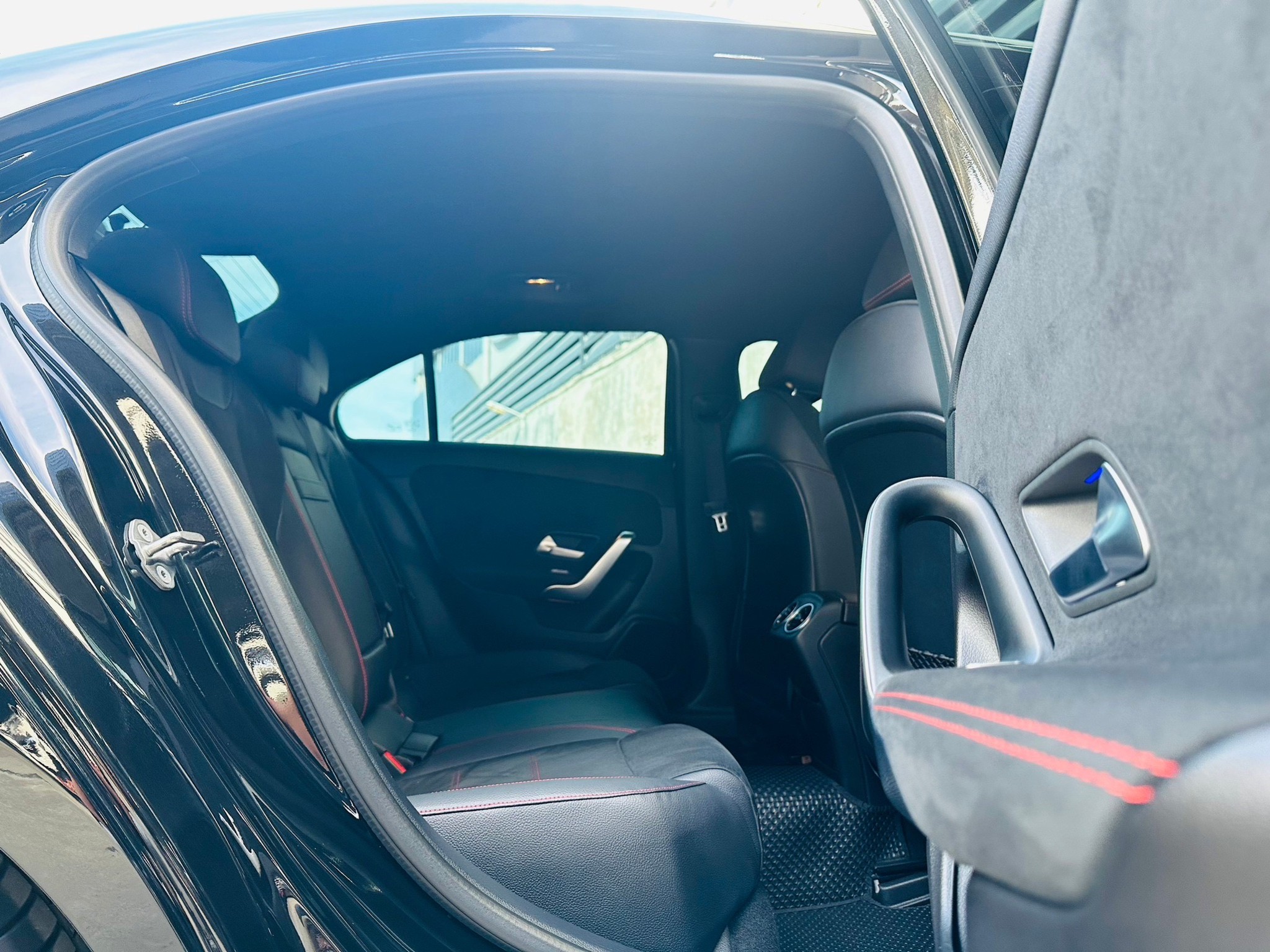 2019 Mercedes-Benz A-Class W169 A200 สีดำ (รูปที่ 12)