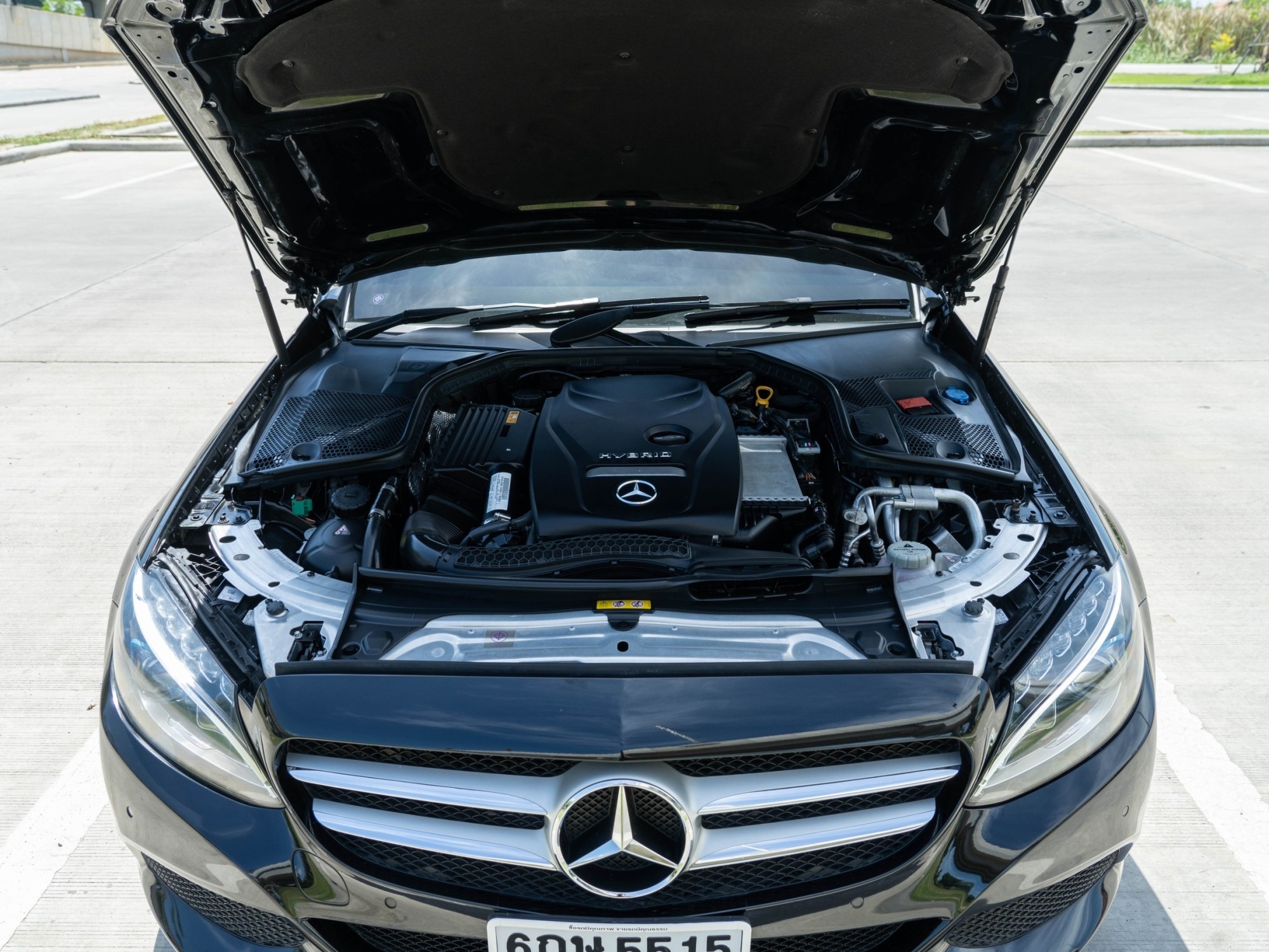 2017 Mercedes-Benz C-Class W206 C350e AMG สีดำ (รูปที่ 12)