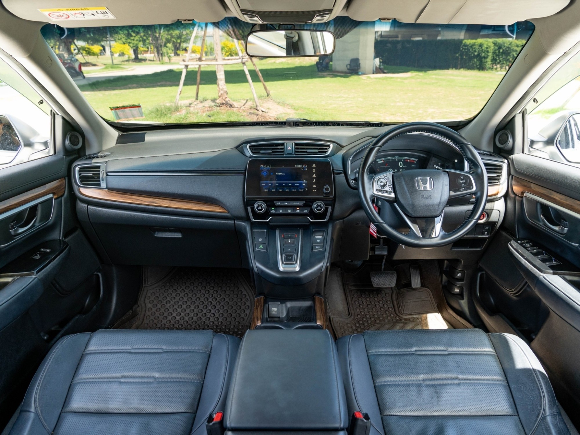 2018 Honda CR-V สีขาว (รูปที่ 2)