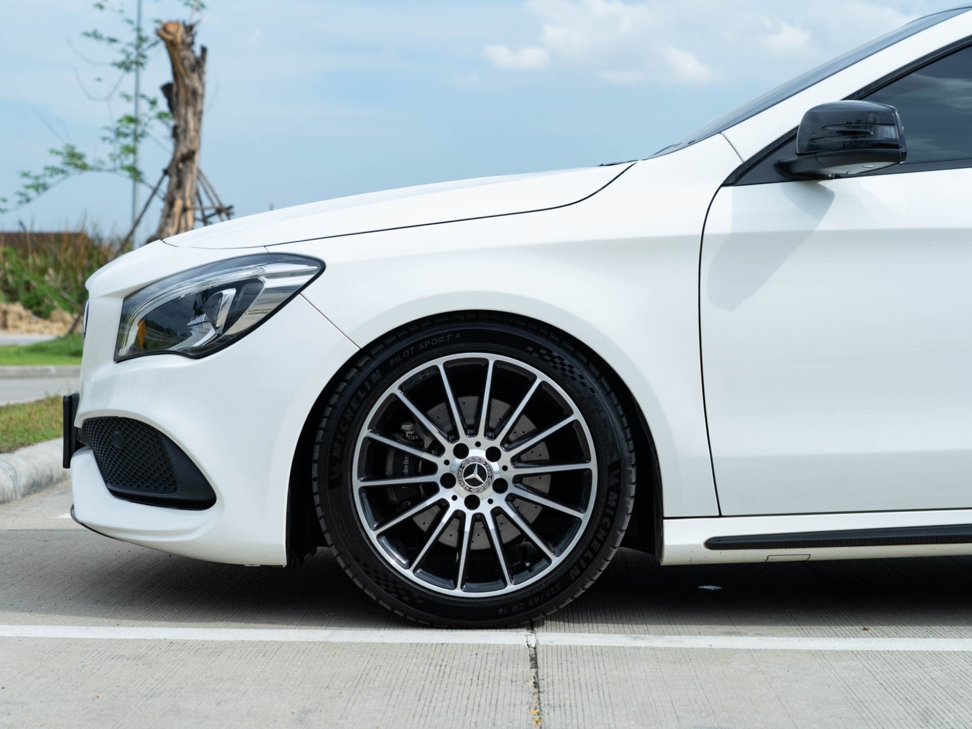 2018 Mercedes-Benz CLA-Class C118 CLA250 สีขาว (รูปที่ 14)