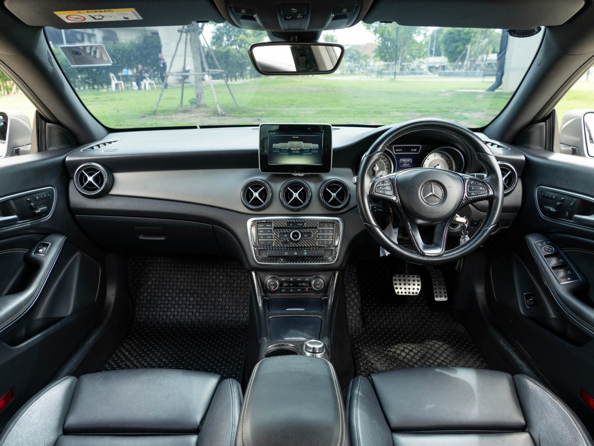 2017 Mercedes-Benz C-Class W205 C200 สีเทา (รูปที่ 3)