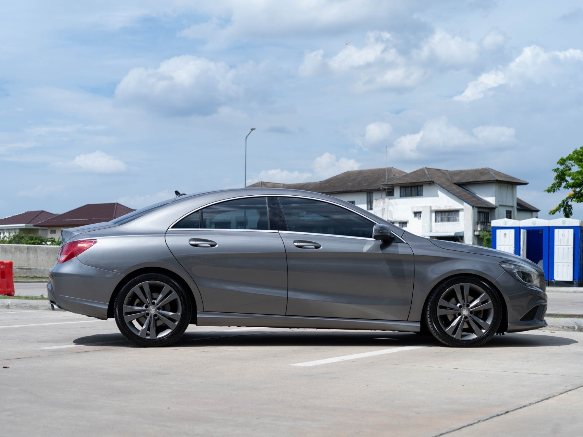 2017 Mercedes-Benz C-Class W205 C200 สีเทา