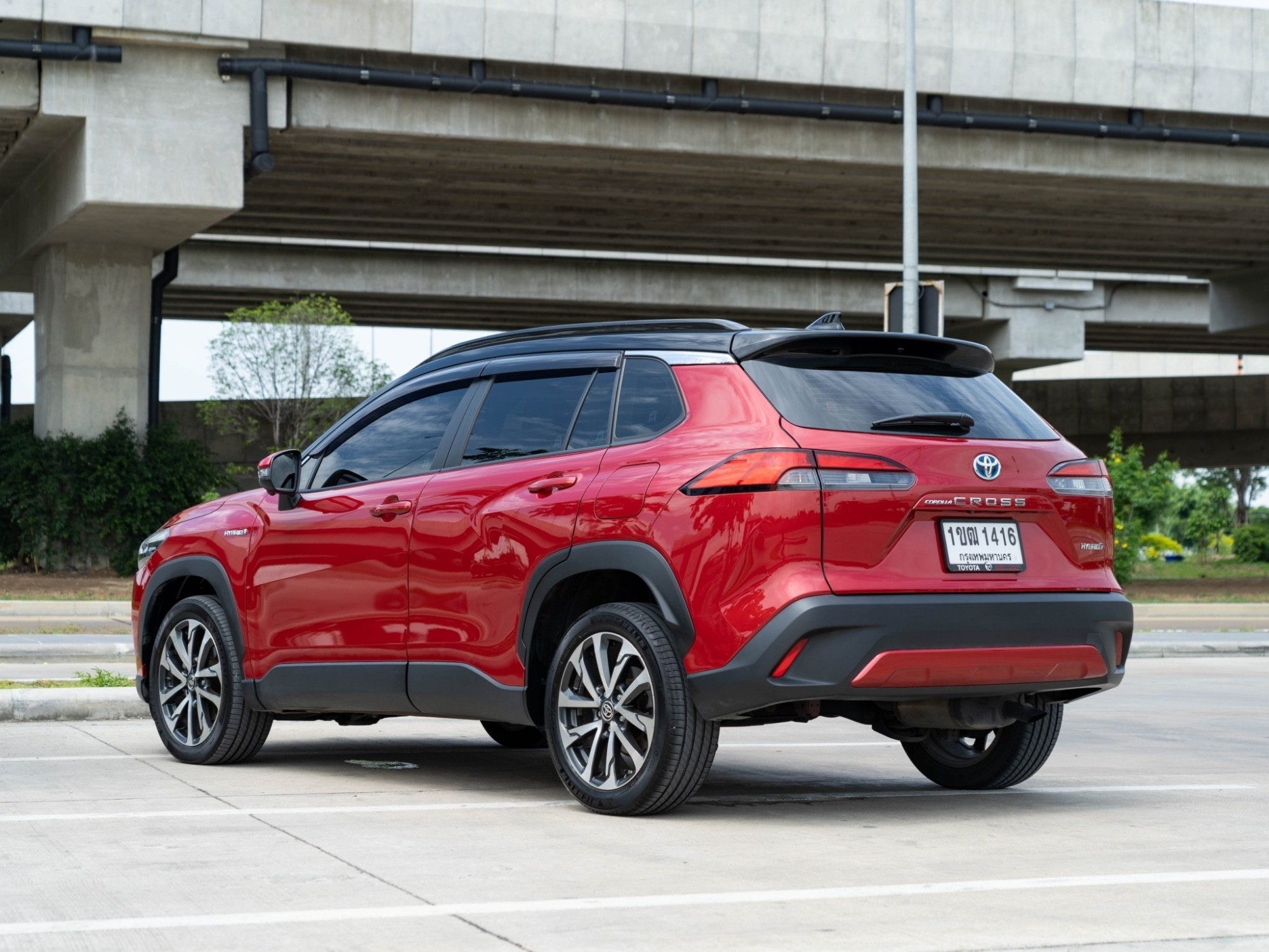 2020 Toyota Corolla Cross สีแดง (รูปที่ 13)