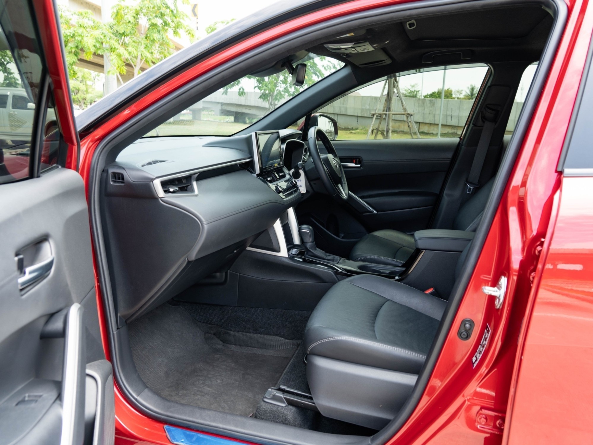2020 Toyota Corolla Cross สีแดง (รูปที่ 7)