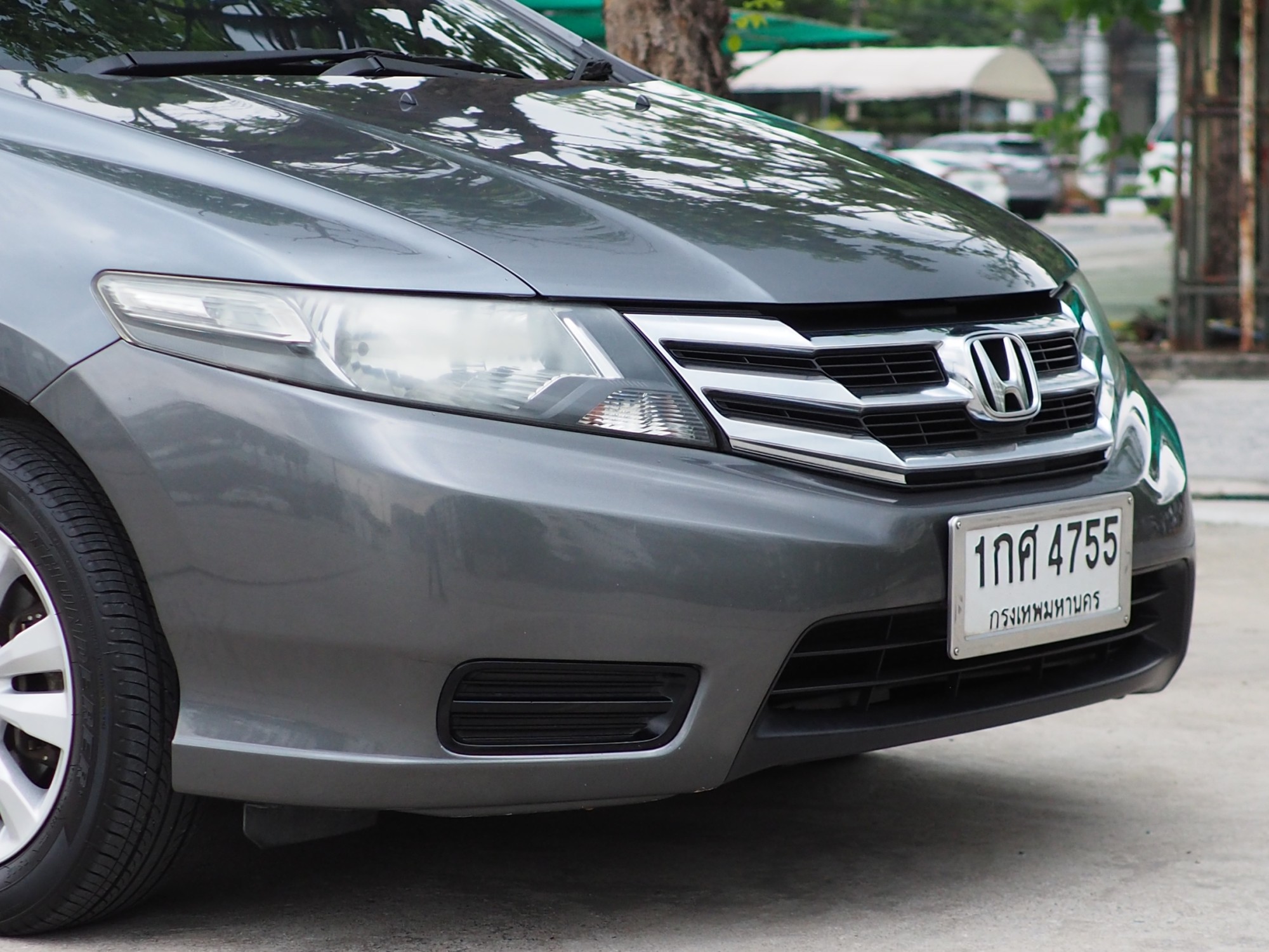 2013 Honda City สีเทา (รูปที่ 5)