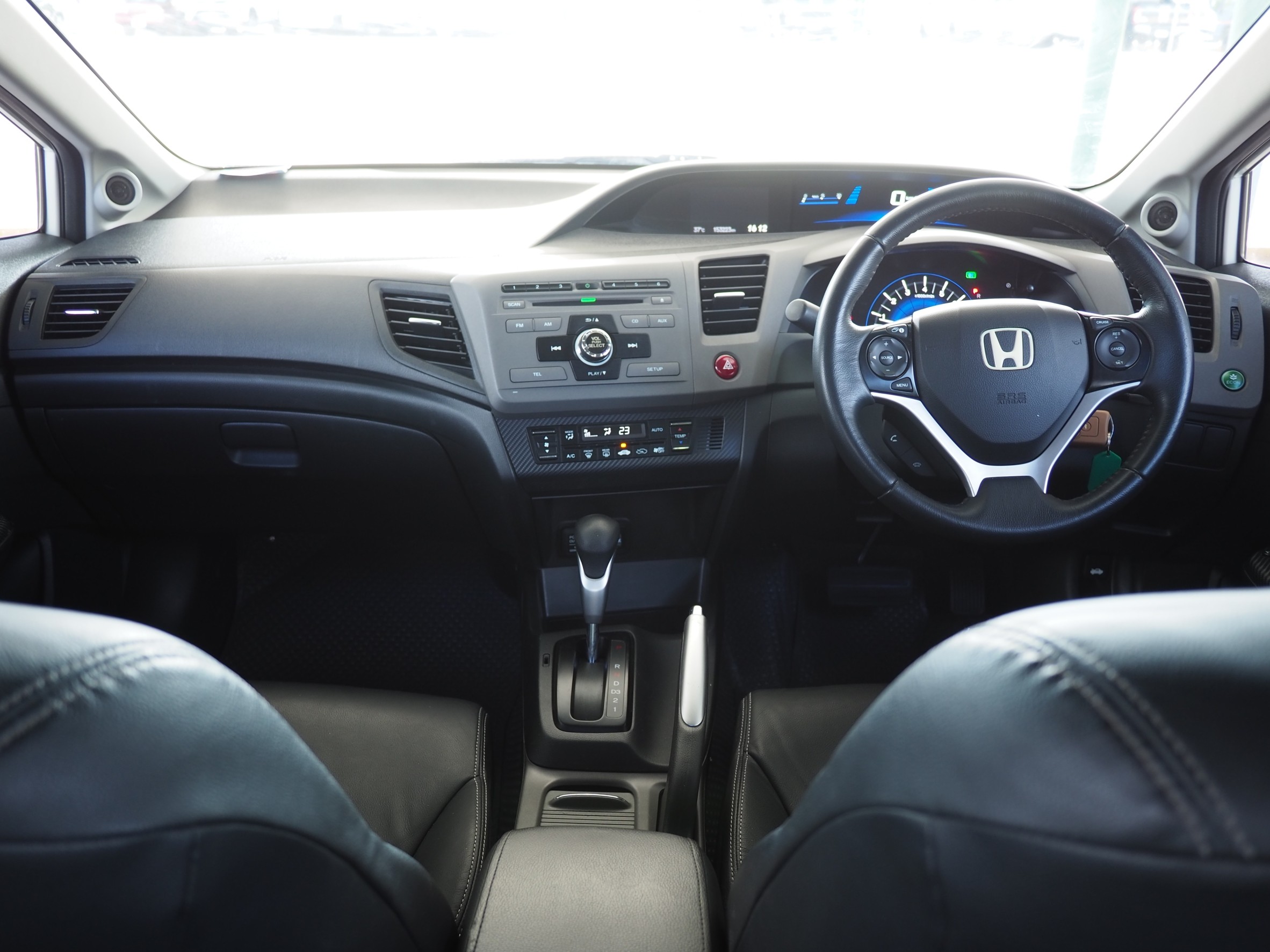 2016 Honda Civic Sedan สีขาว