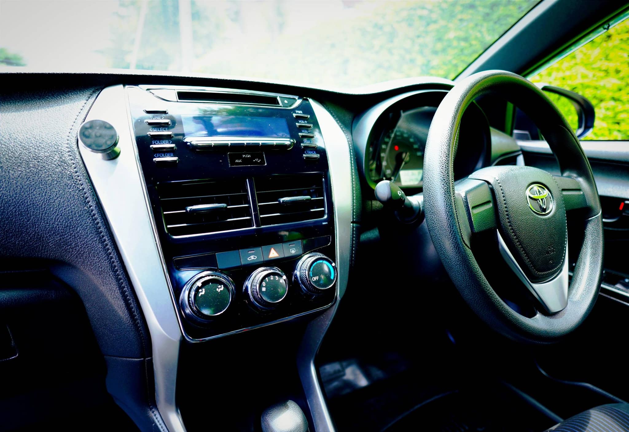 Toyota Yaris 5Dr. Hatchback รถมือเดียว สวยจับใจ (รูปที่ 19)