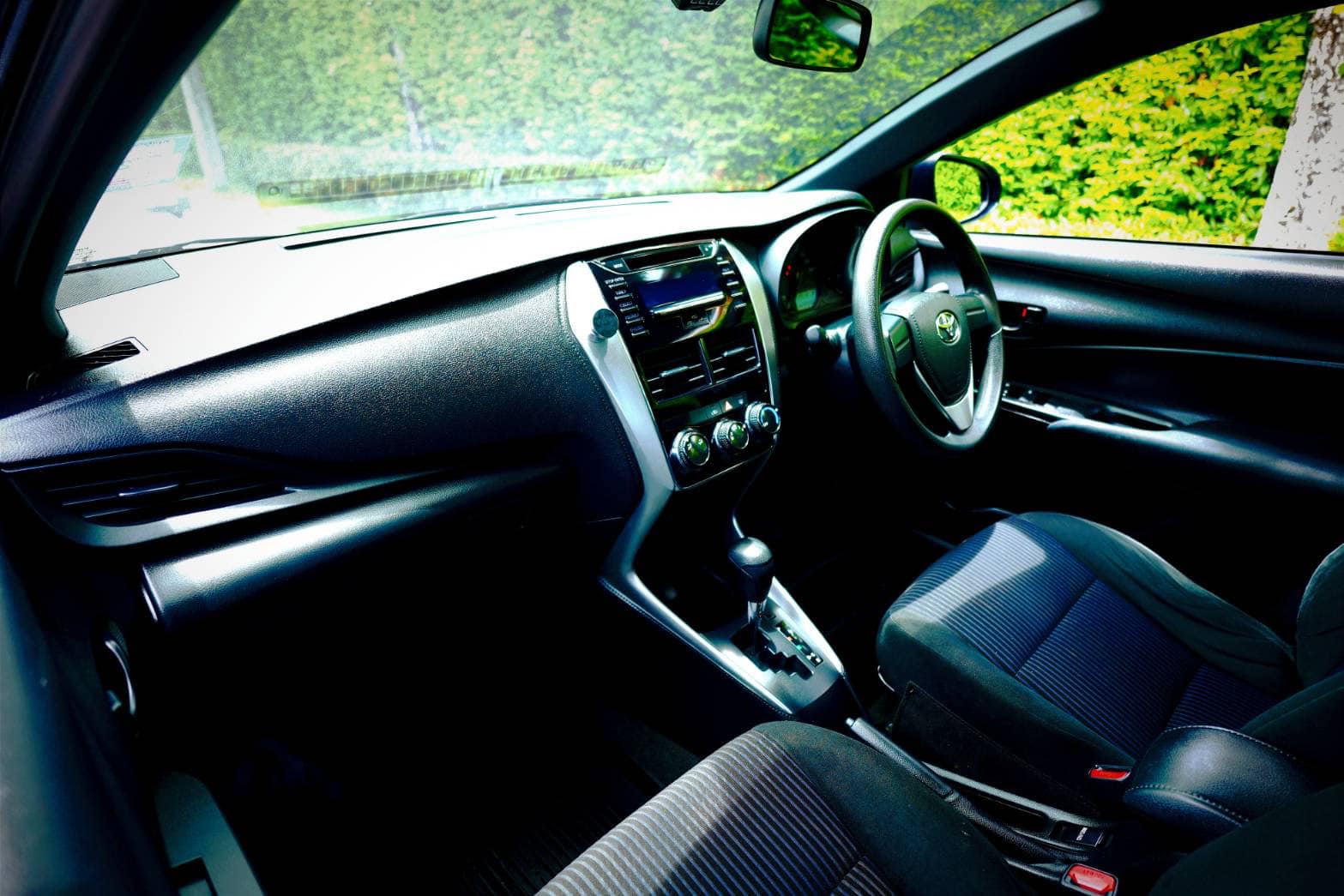 Toyota Yaris 5Dr. Hatchback รถมือเดียว สวยจับใจ (รูปที่ 20)