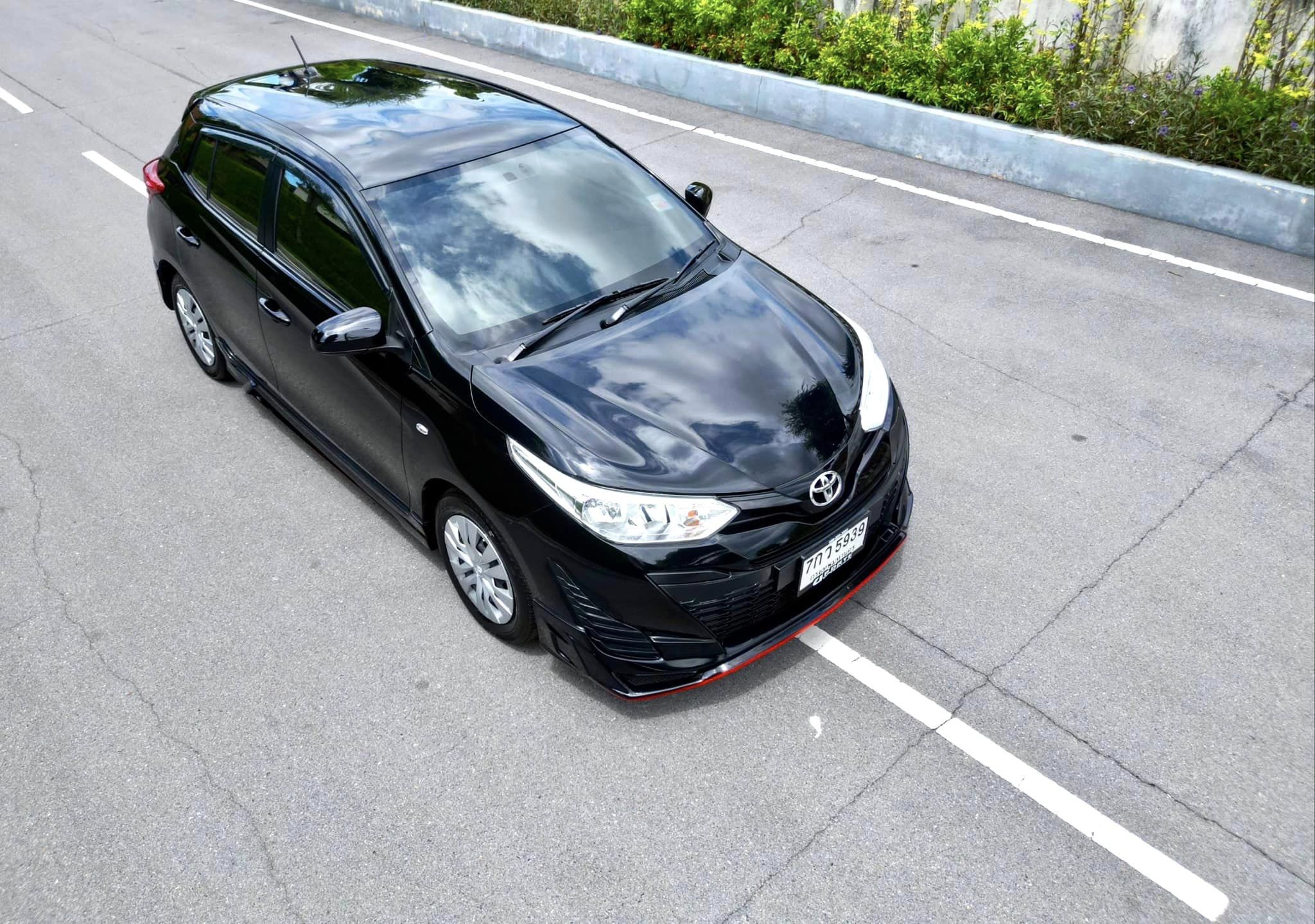 Toyota Yaris 5Dr. Hatchback รถมือเดียว สวยจับใจ (รูปที่ 8)