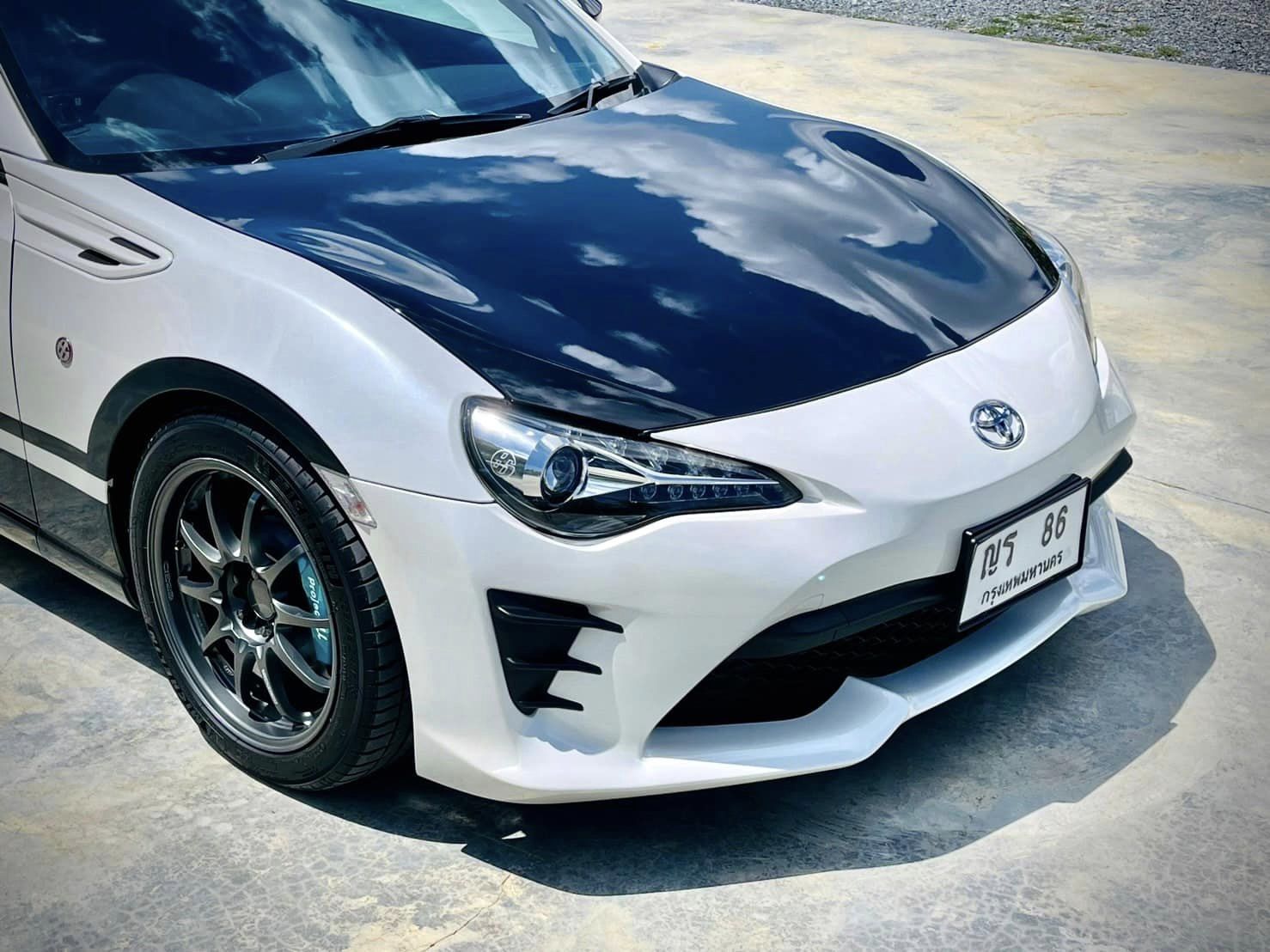 Toyota FT-86 คันที่สวยที่สุดในตลาด รถยนต์มือสอง แน่นอน คะ