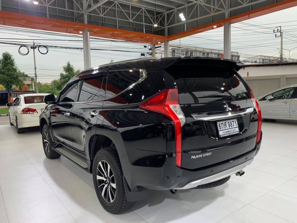 Mitsubishi Pajero Sport ปี 2017 สีดำ (รูปที่ 5)