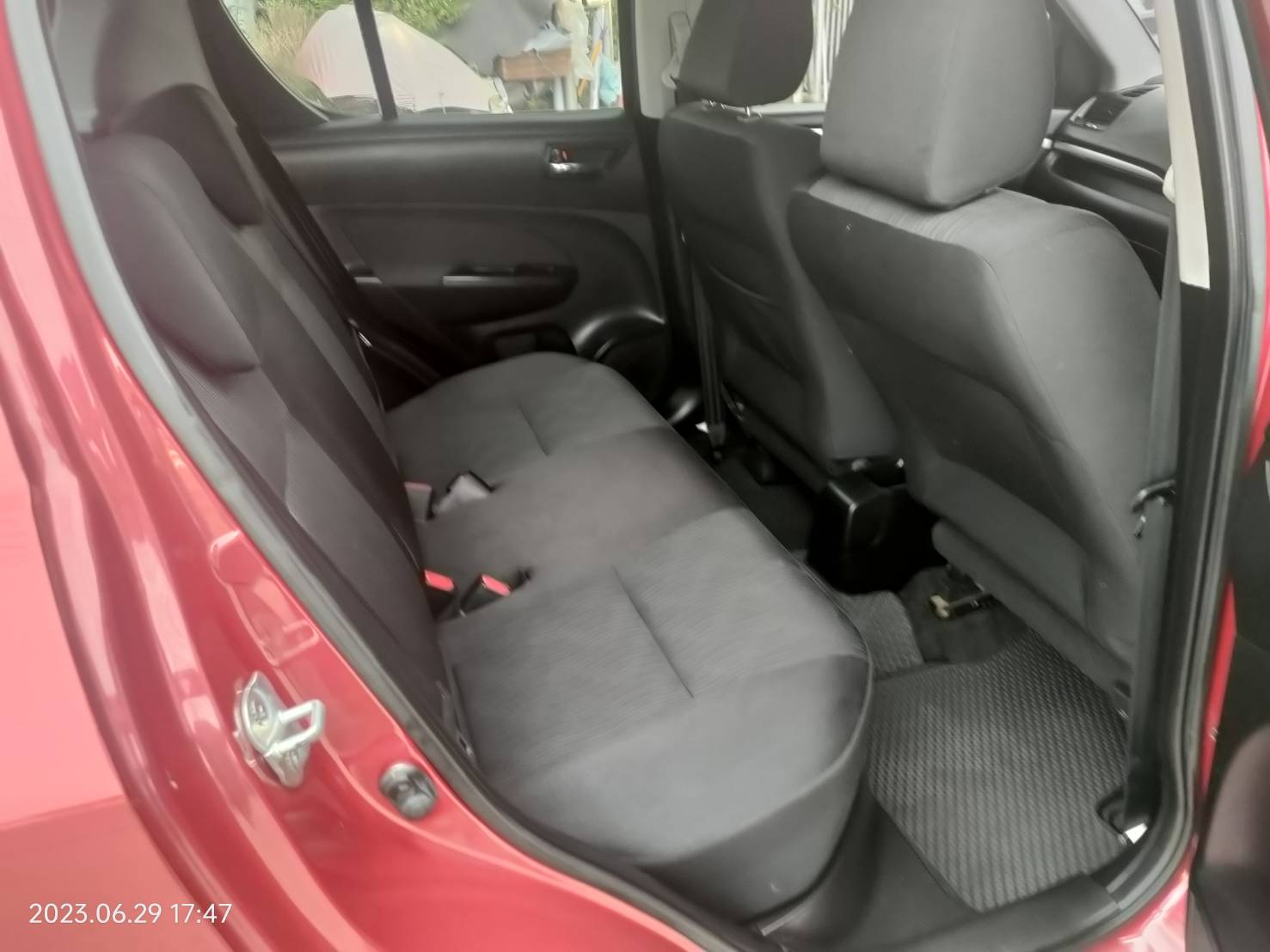 TOP SUZUKI SWIFT 1.2GLX VVT CVT ปี2012 ฟรีดาวน์ (รูปที่ 4)