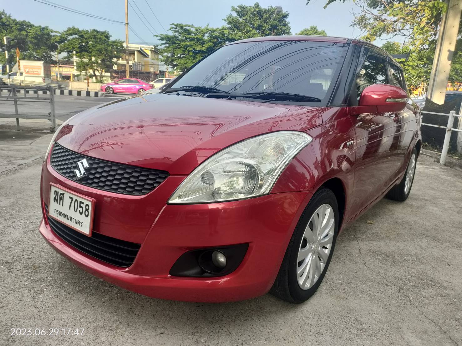 TOP SUZUKI SWIFT 1.2GLX VVT CVT ปี2012 ฟรีดาวน์