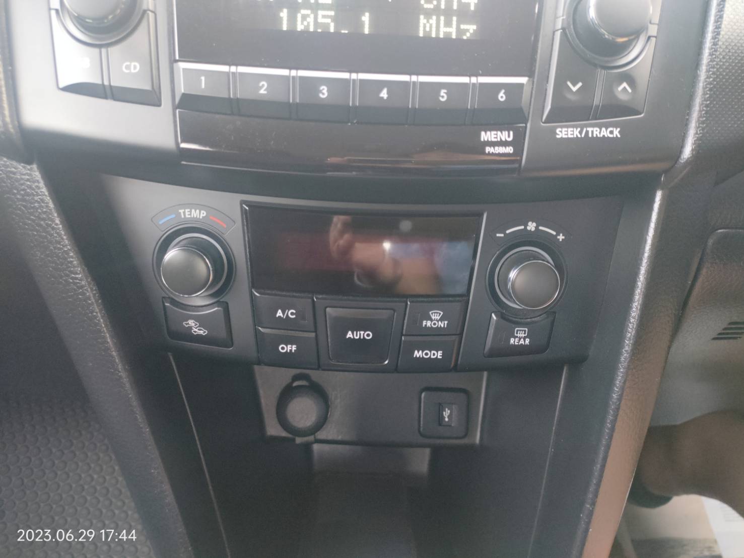 TOP SUZUKI SWIFT 1.2GLX VVT CVT ปี2012 ฟรีดาวน์ (รูปที่ 12)