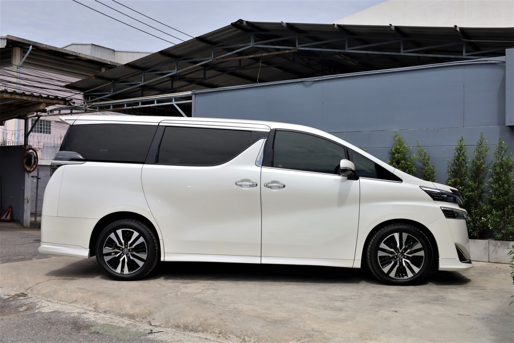 2019 TOYOTA VELLFIER 2.5V auto ไมล์แท้ 98xxx km. รถสวย ตรงปก (รูปที่ 11)