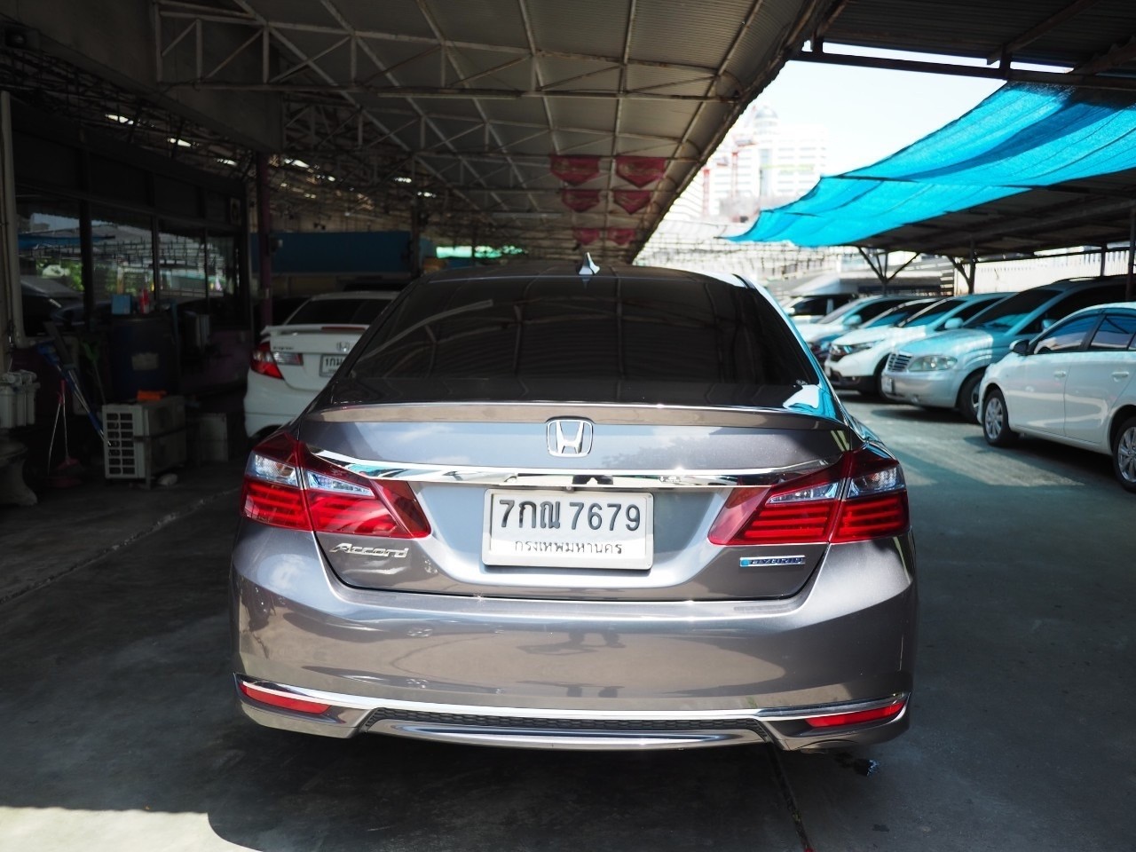 2018 Honda Accord สีเทา (รูปที่ 7)