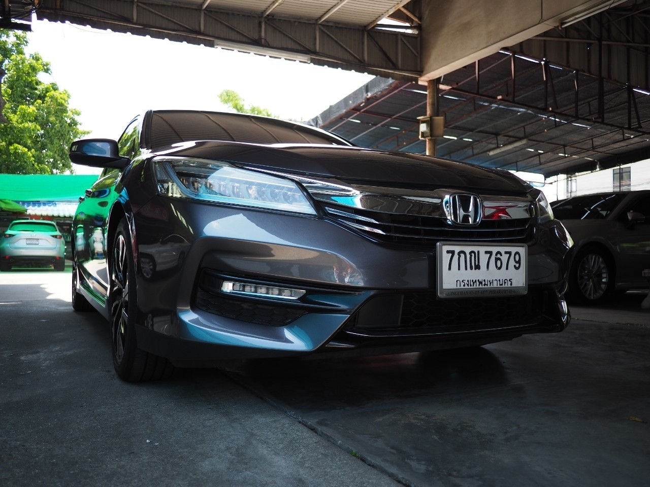 2018 Honda Accord สีเทา (รูปที่ 5)