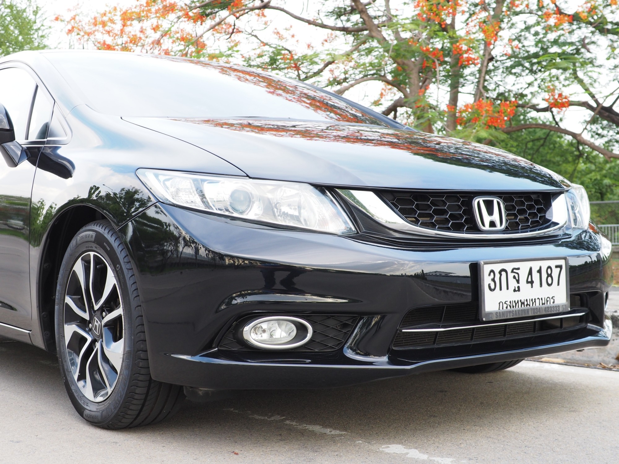 2014 Honda Civic FB สีดำ (รูปที่ 7)