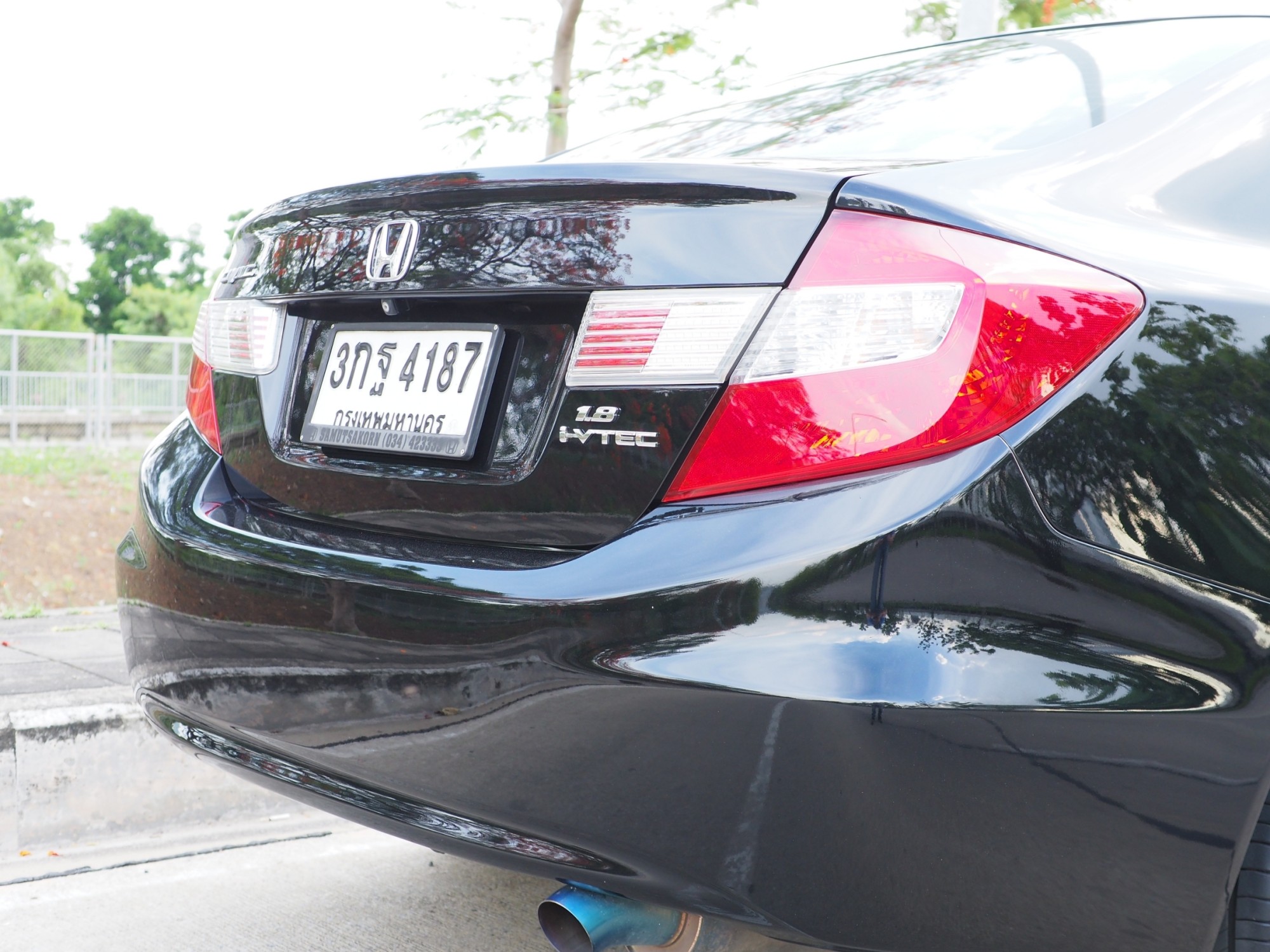 2014 Honda Civic FB สีดำ (รูปที่ 8)