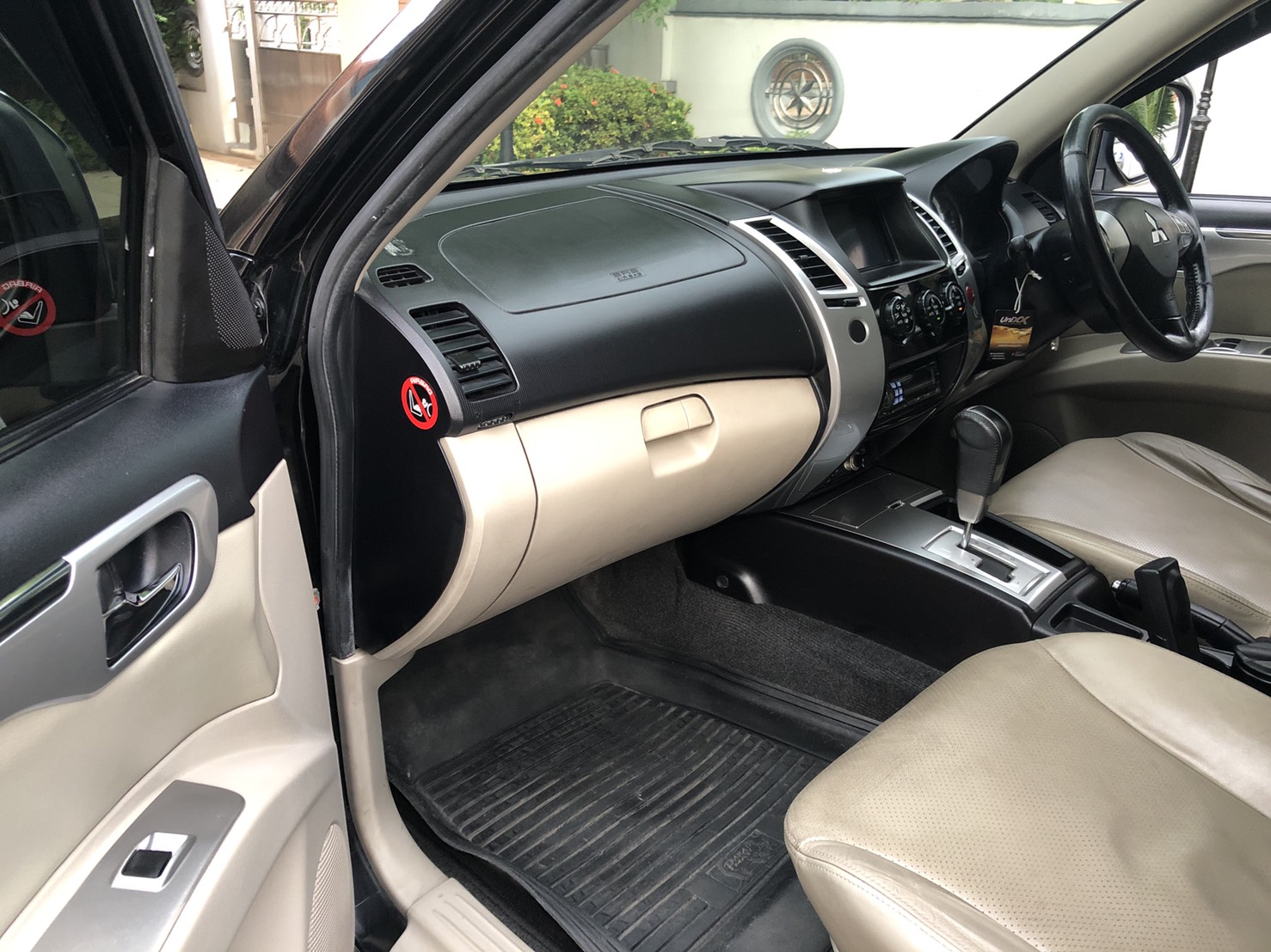 2010 MITSUBISHI PAJERO SPORT 2.5 GT auto ฟรีดาวน์