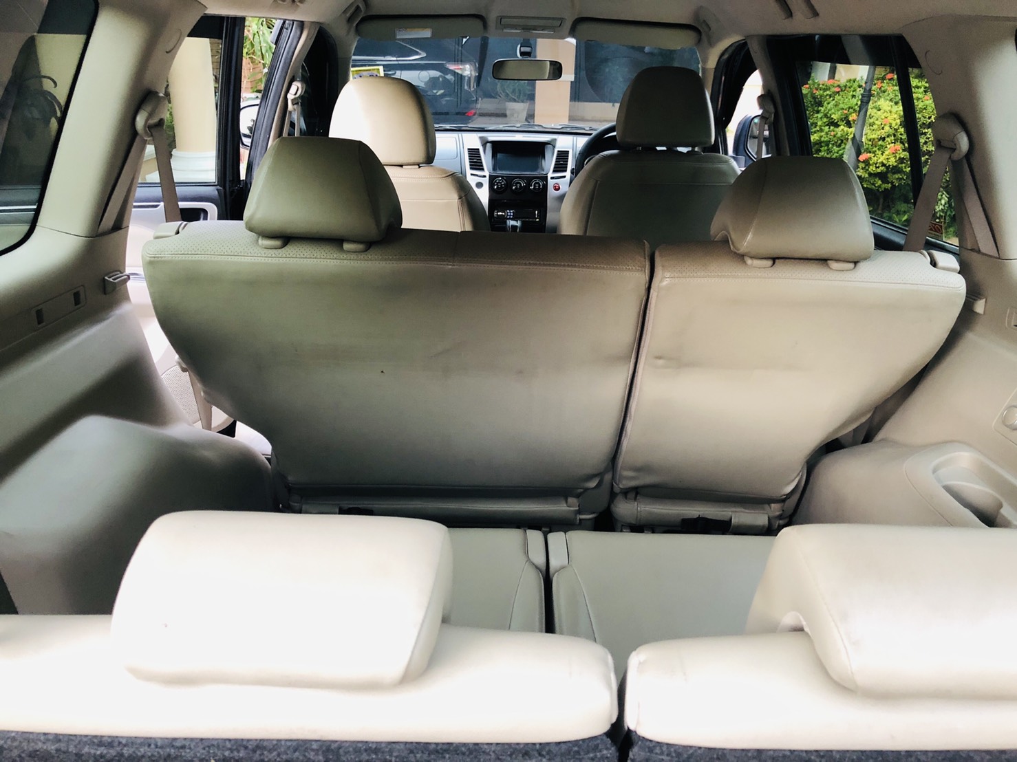2010 MITSUBISHI PAJERO SPORT 2.5 GT auto ฟรีดาวน์ (รูปที่ 4)