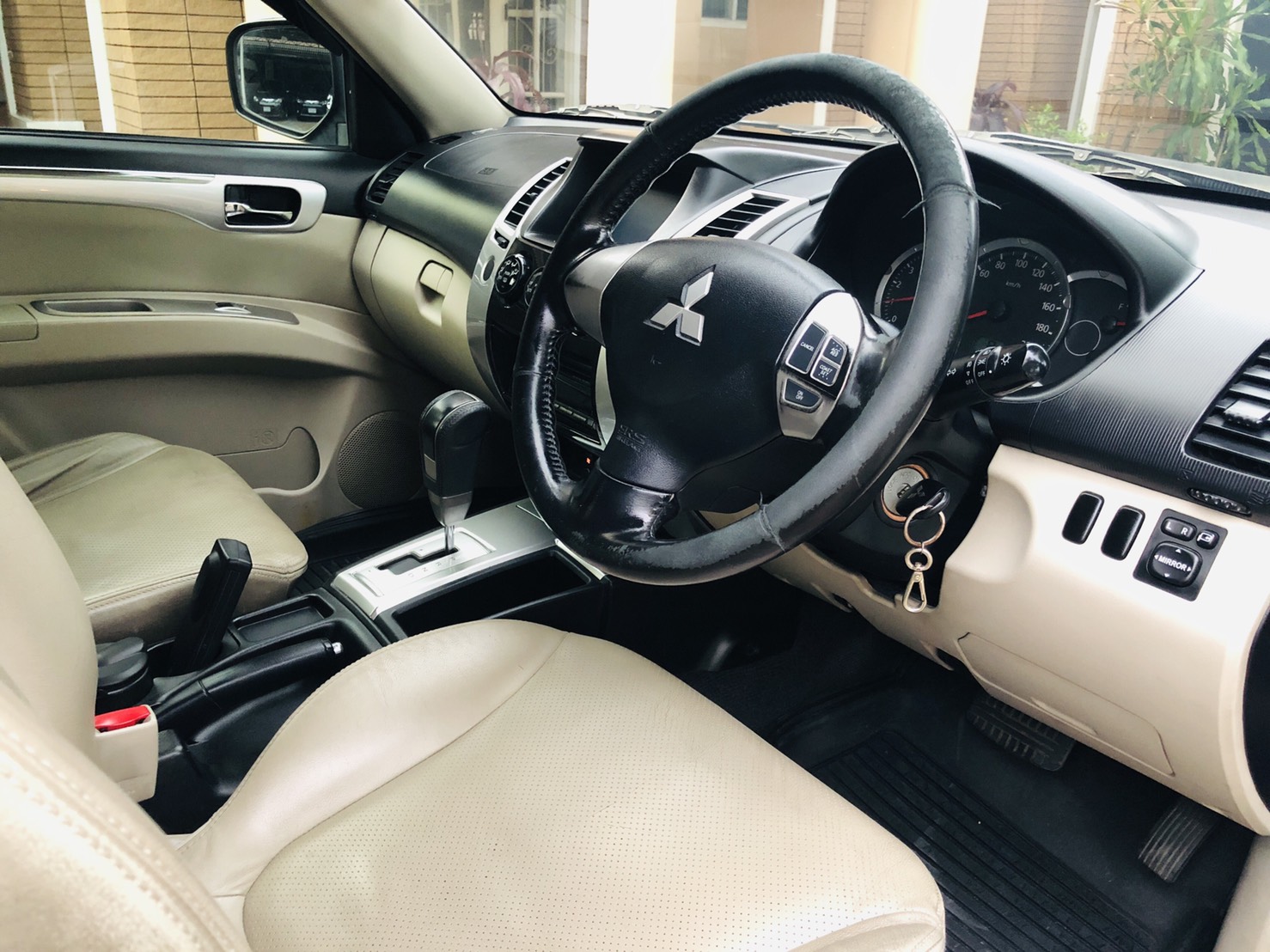 2010 MITSUBISHI PAJERO SPORT 2.5 GT auto ฟรีดาวน์ (รูปที่ 13)