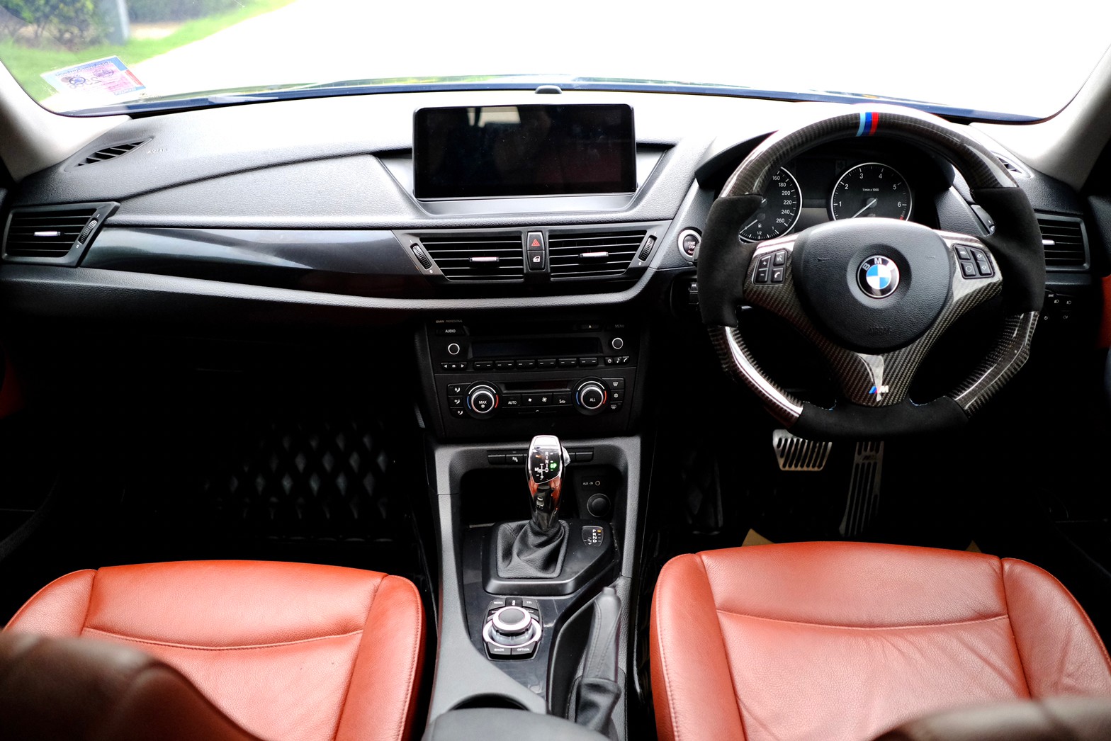 BMW X1 2.0E84 sDrive18i เครื่องยนต์: เบนซิน เกียร์: ออโต้ ปี: 2012 สี: ดำ ไมล์: 12x,xxx กม. (รูปที่ 5)