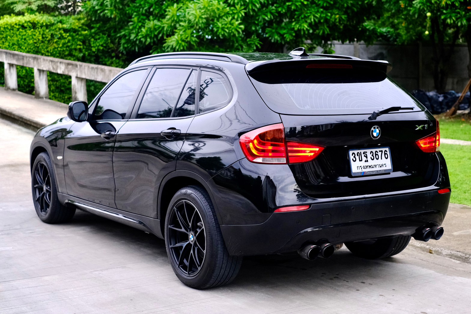 BMW X1 2.0E84 sDrive18i เครื่องยนต์: เบนซิน เกียร์: ออโต้ ปี: 2012 สี: ดำ ไมล์: 12x,xxx กม.