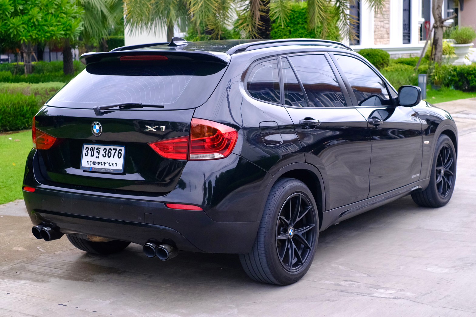 BMW X1 2.0E84 sDrive18i เครื่องยนต์: เบนซิน เกียร์: ออโต้ ปี: 2012 สี: ดำ ไมล์: 12x,xxx กม.