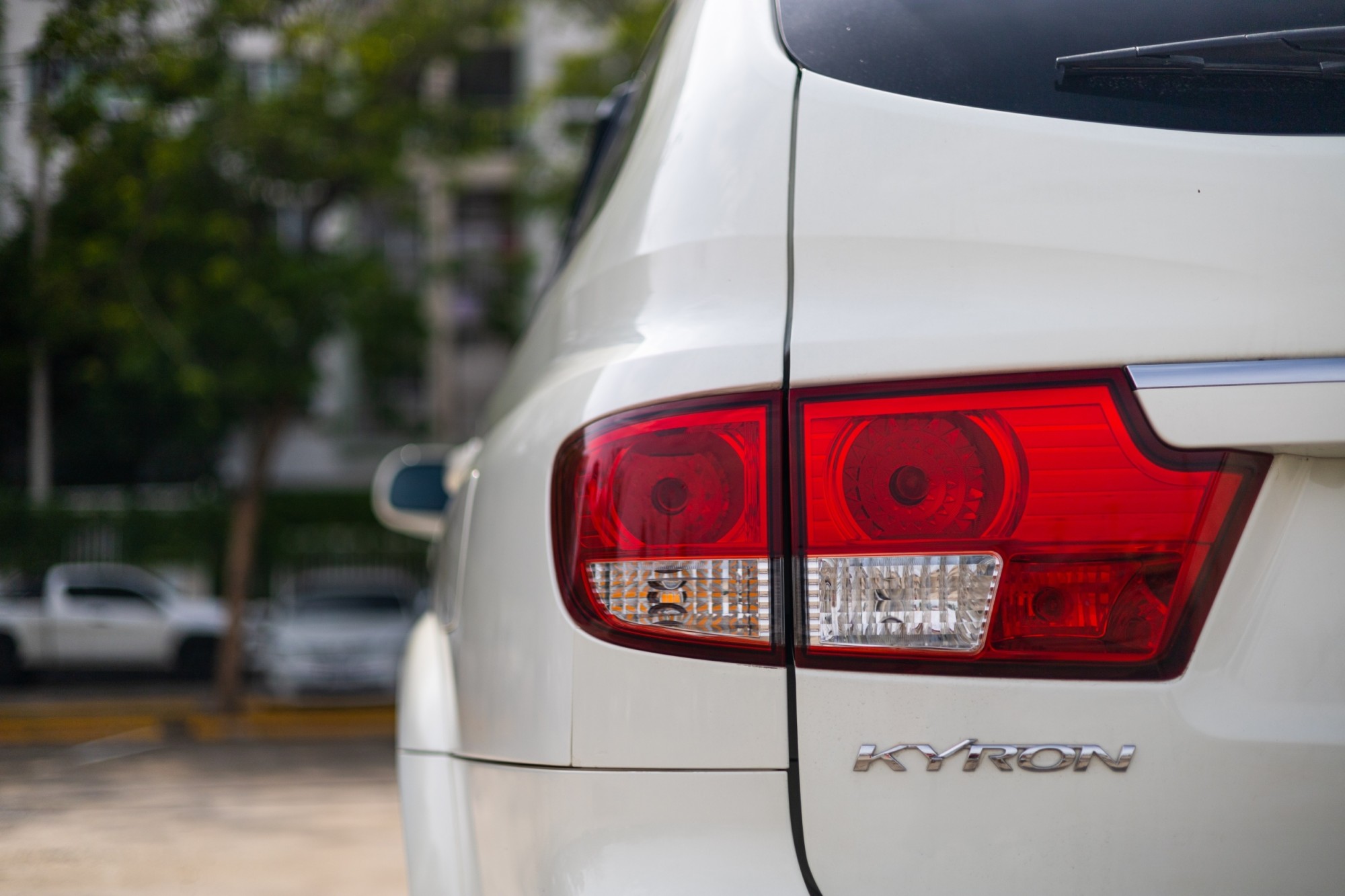 2012 SsangYong Kyron M200 XDi สีขาว (รูปที่ 6)