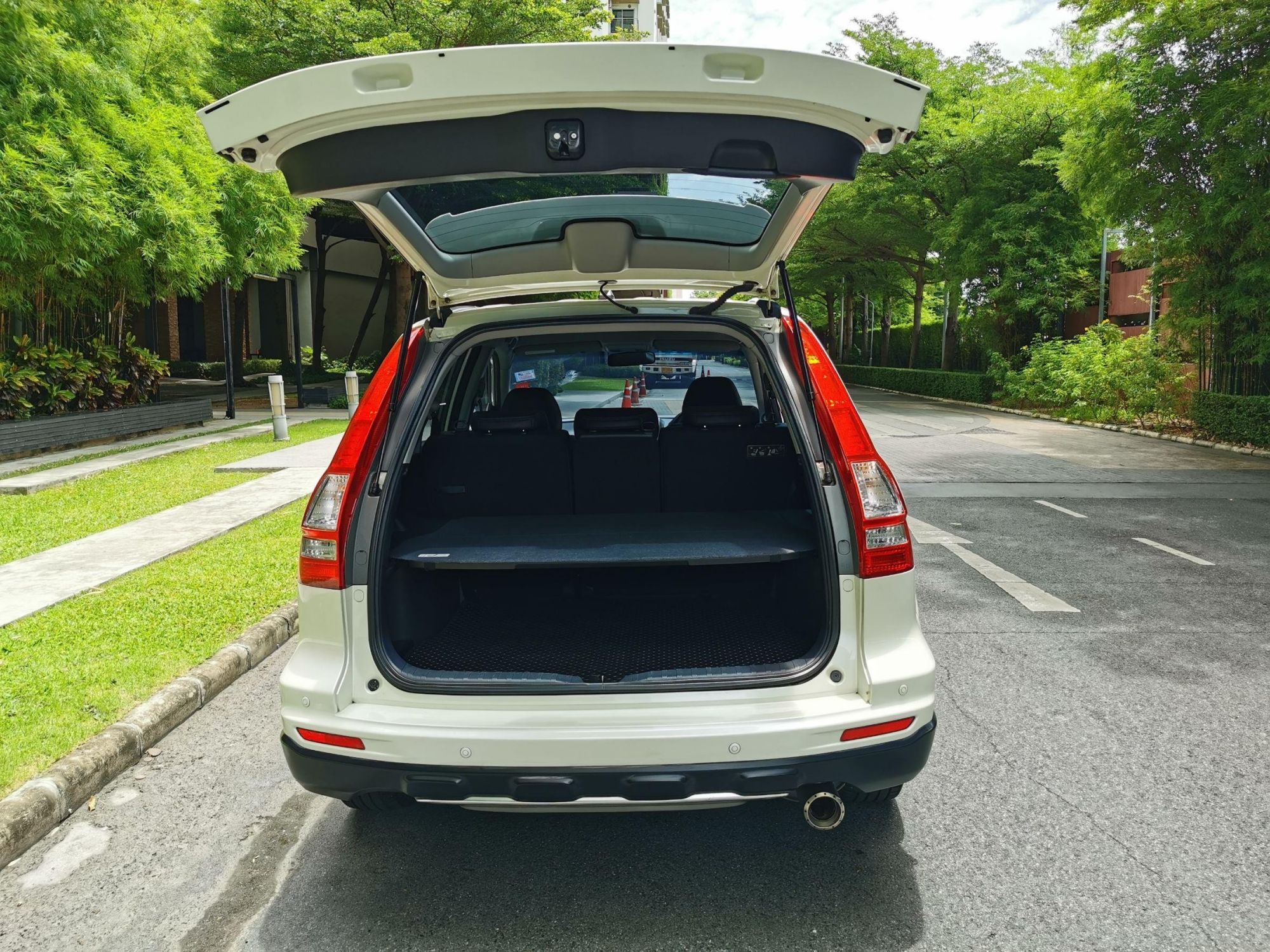 2010 Honda CR-V สีขาว (รูปที่ 15)