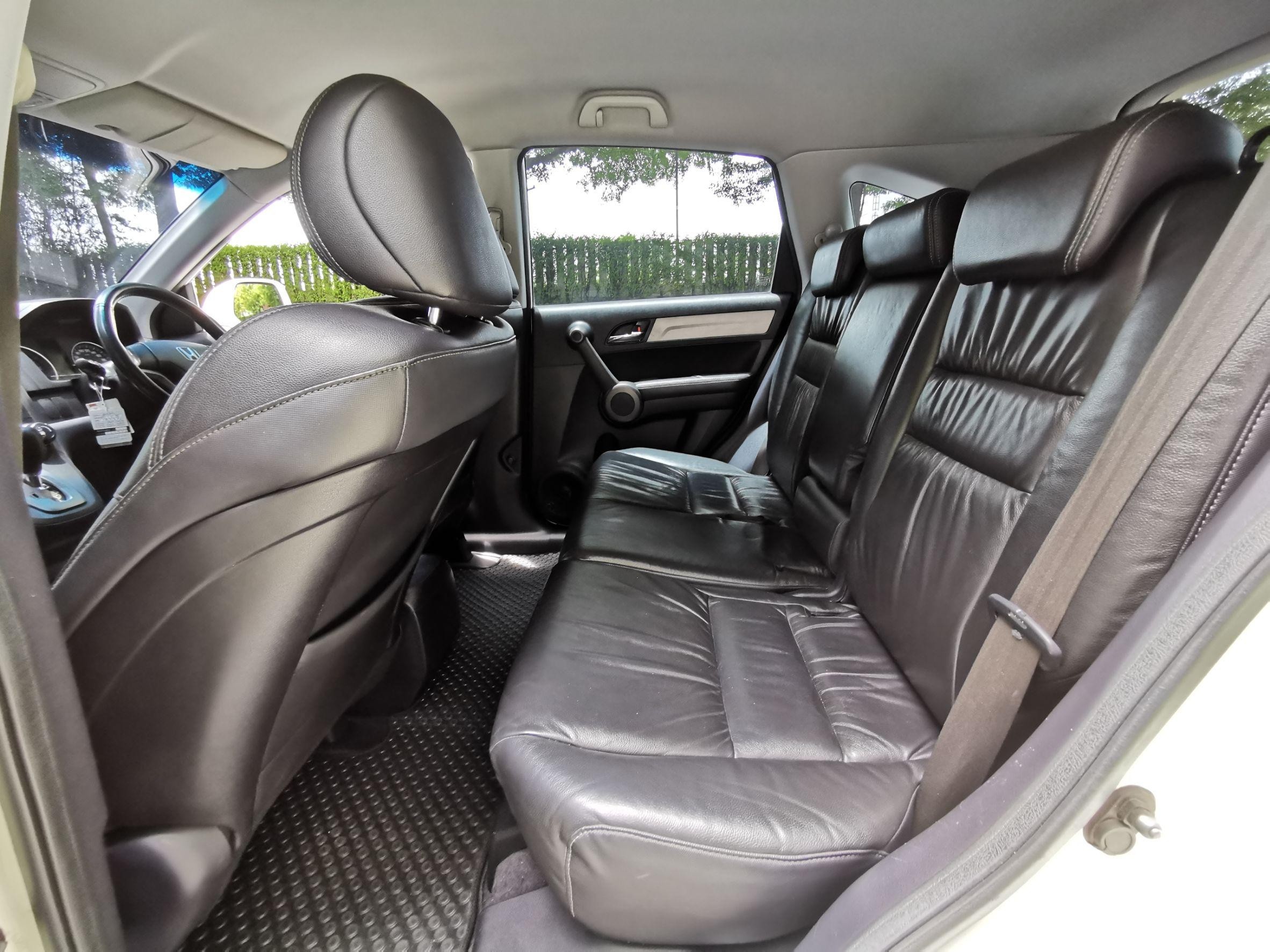 2010 Honda CR-V สีขาว (รูปที่ 11)