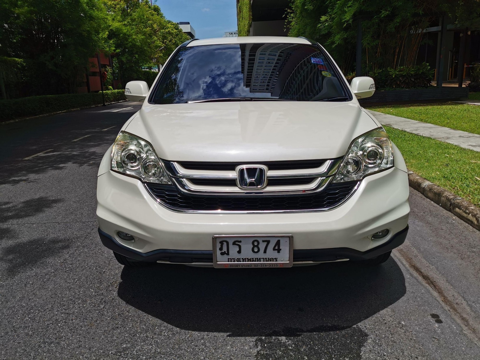 2010 Honda CR-V สีขาว (รูปที่ 2)