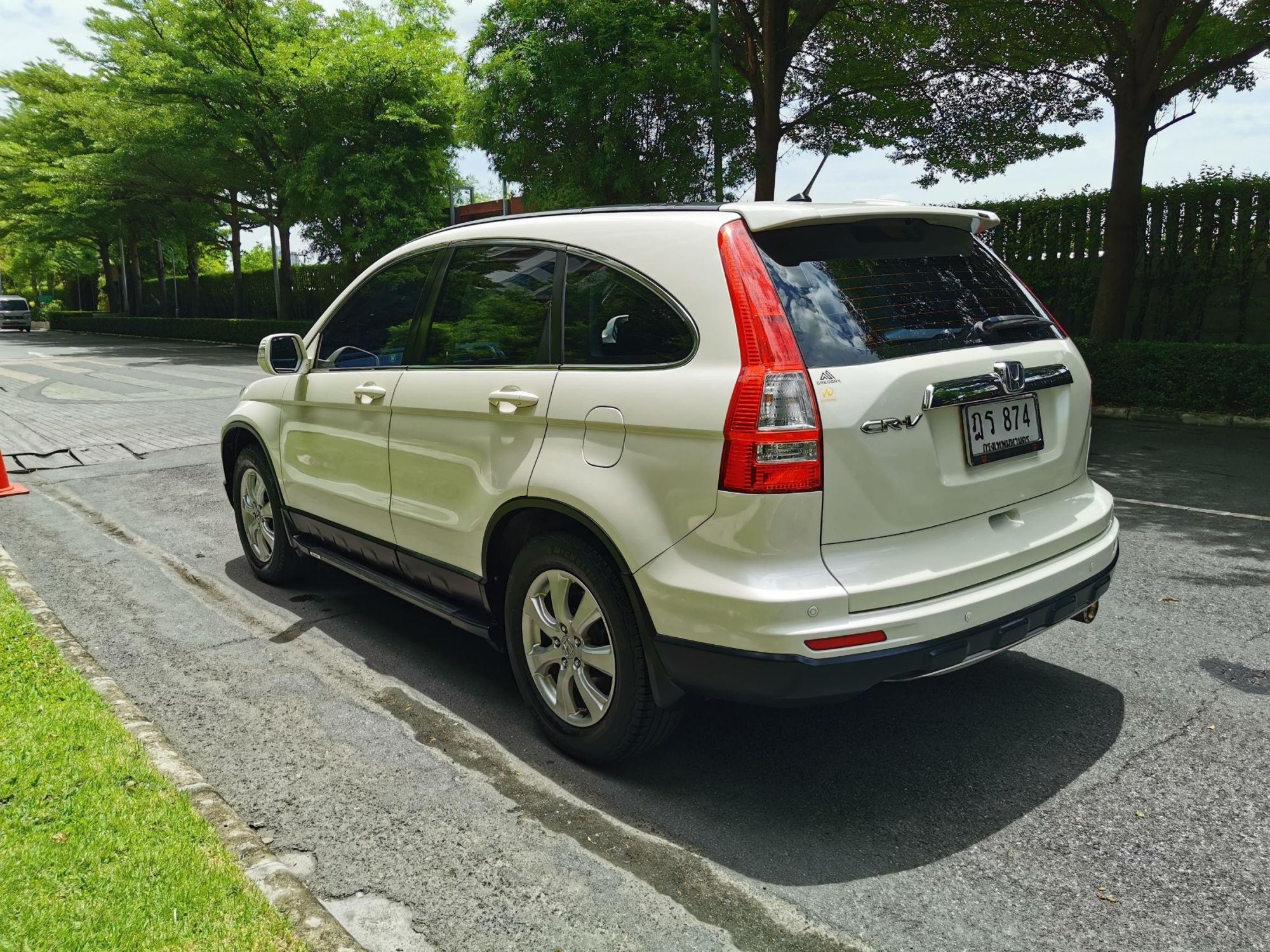 2010 Honda CR-V สีขาว (รูปที่ 4)