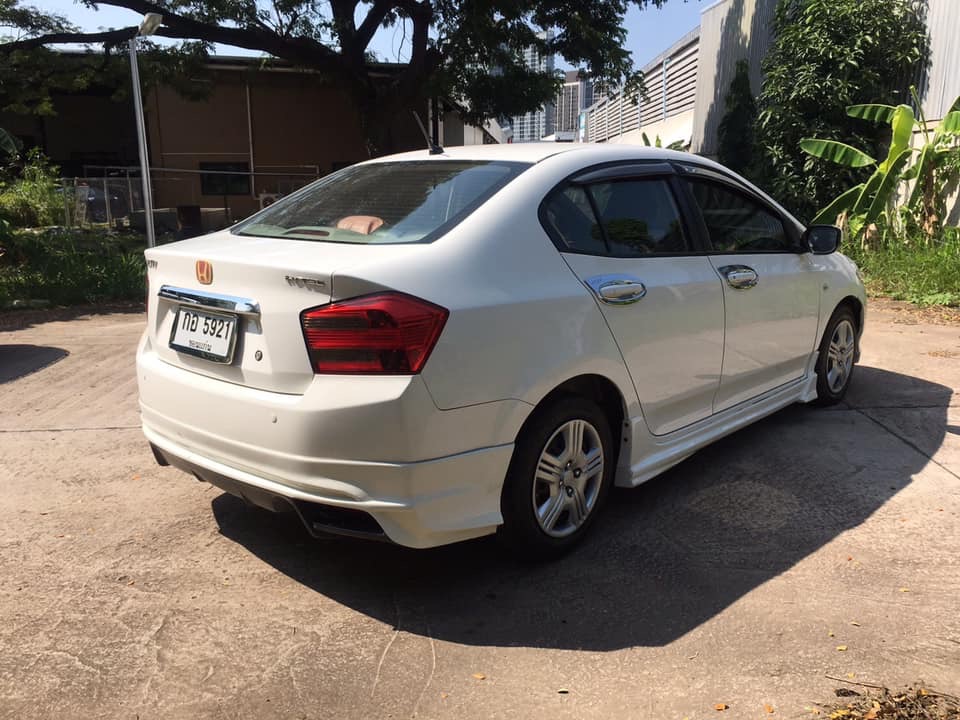 Honda City ปี 2013 สีขาว