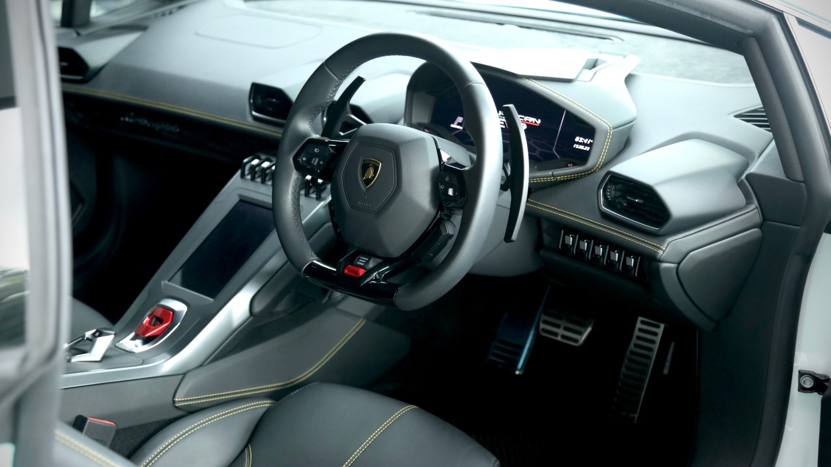 2020 Lamborghini Huracan EVO RWD สีฟ้า (รูปที่ 12)