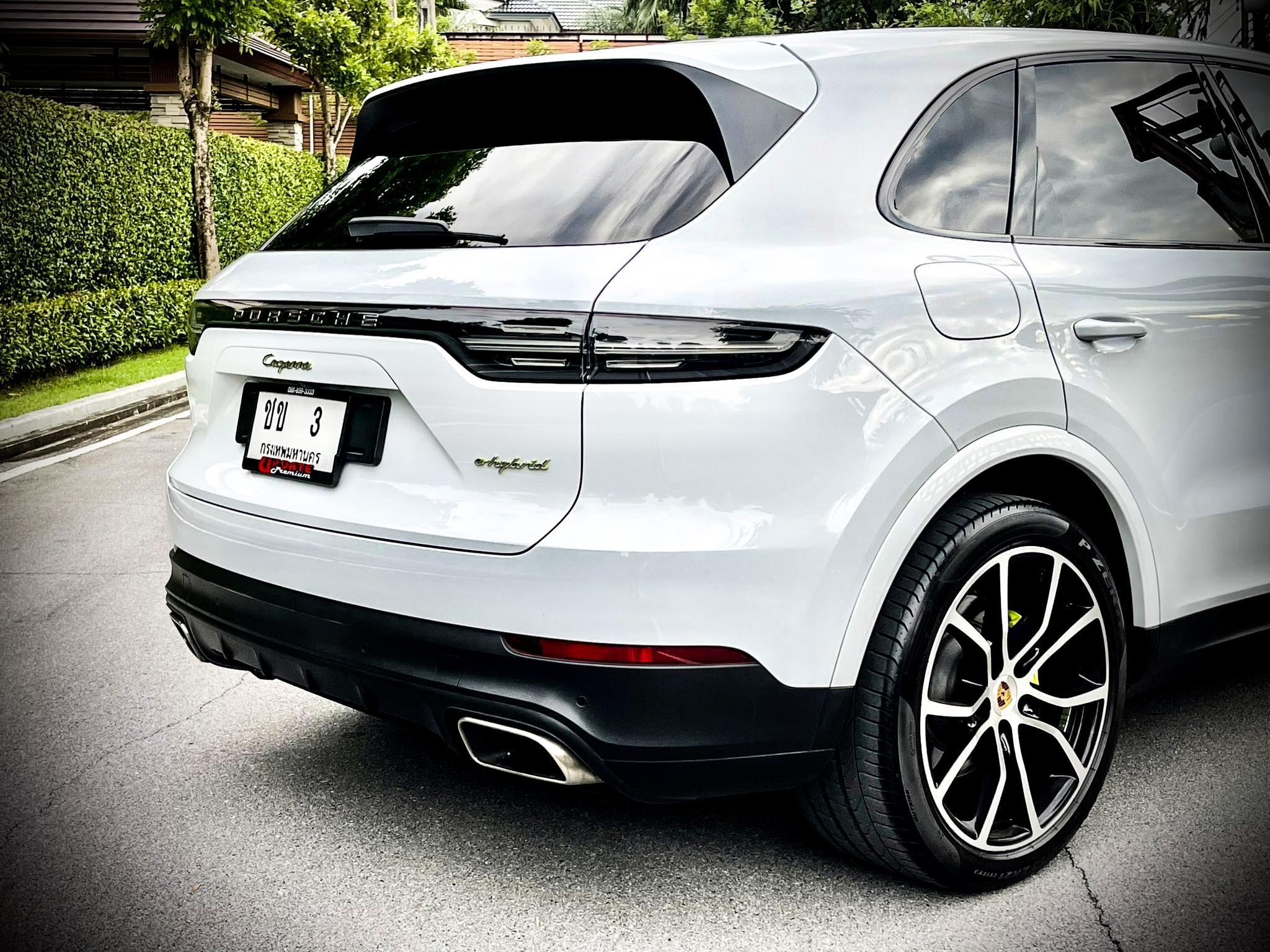 Porsche Cayenne Plug in E-Hybrid 3.0 V6 สวยสนั่น สะท้านโลกาคันนี้ สีขาวสะอาด สะอ้าน (รูปที่ 13)