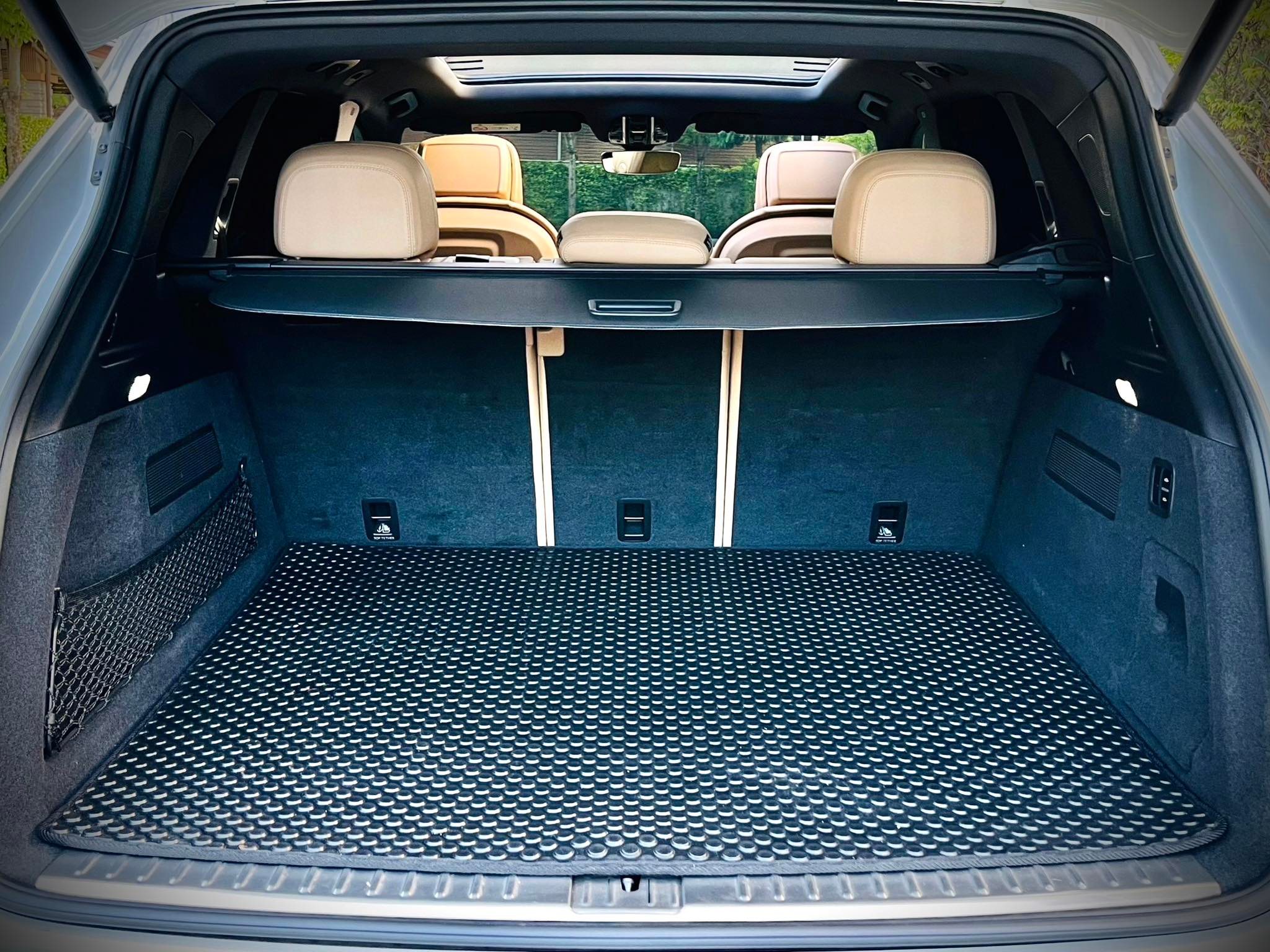 Porsche Cayenne Plug in E-Hybrid 3.0 V6 สวยสนั่น สะท้านโลกาคันนี้ สีขาวสะอาด สะอ้าน (รูปที่ 52)