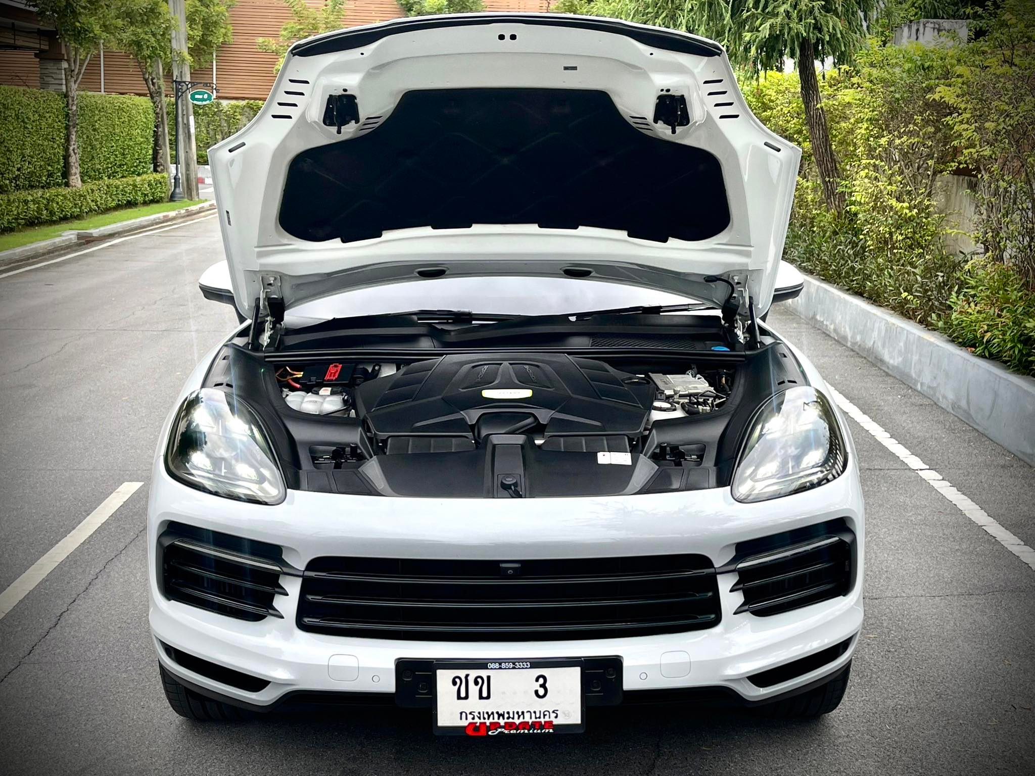 Porsche Cayenne Plug in E-Hybrid 3.0 V6 สวยสนั่น สะท้านโลกาคันนี้ สีขาวสะอาด สะอ้าน (รูปที่ 55)
