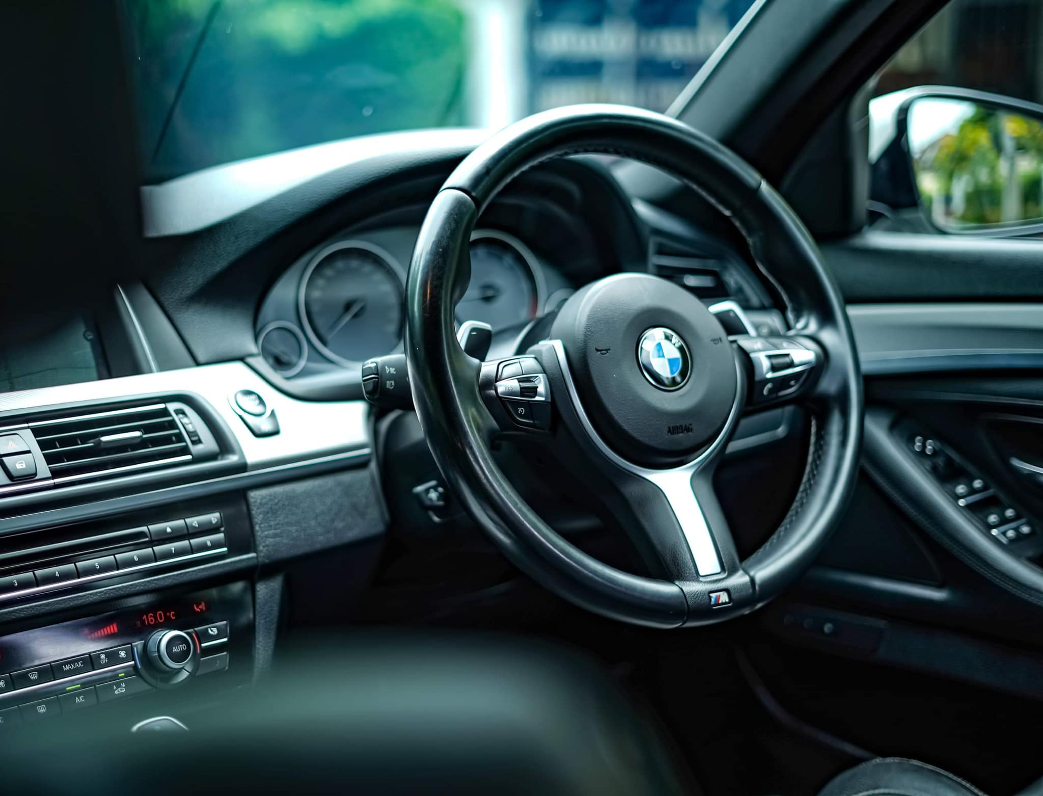 BMW 525D M Sport LCI พวงมาลัยใหม่ ประตูดูด ขายถูกมาก ออฟชั่นดีดี มีที่เราจริงๆ (รูปที่ 29)