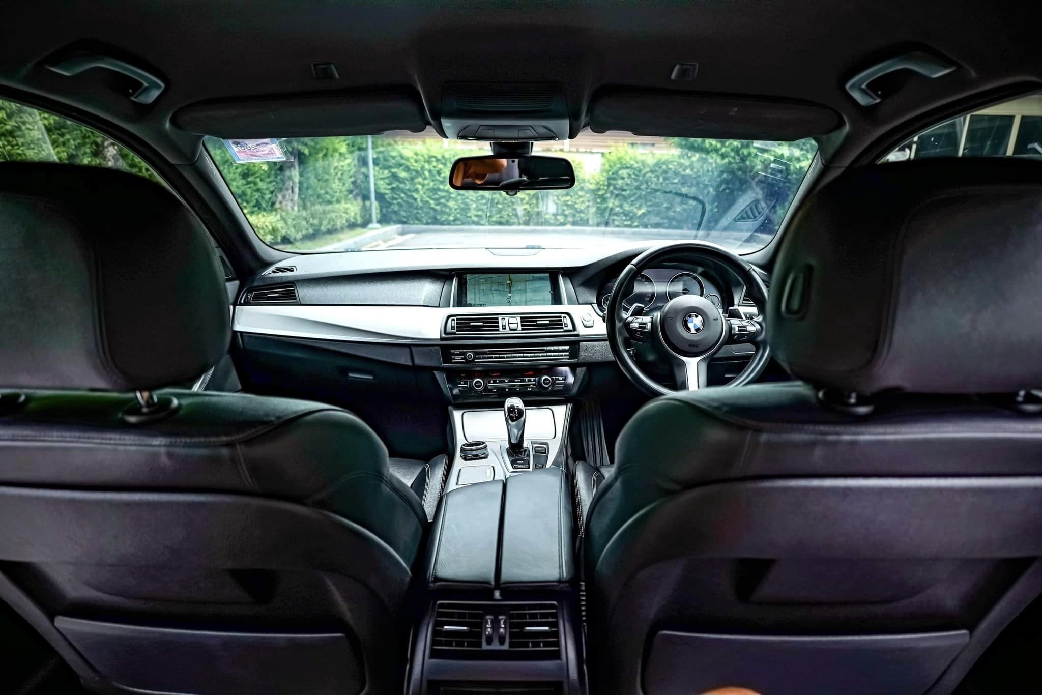 BMW 525D M Sport LCI พวงมาลัยใหม่ ประตูดูด ขายถูกมาก ออฟชั่นดีดี มีที่เราจริงๆ (รูปที่ 28)