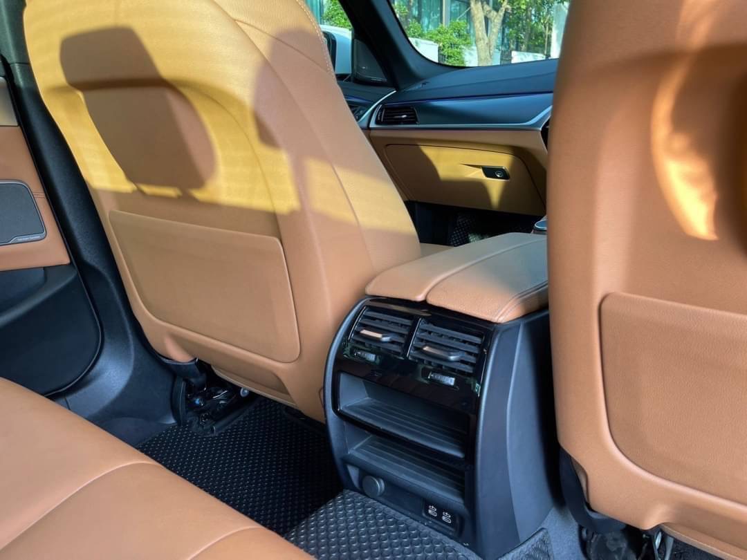 2021 BMW 520d M Sport LCI (G30) สีขาว (รูปที่ 19)