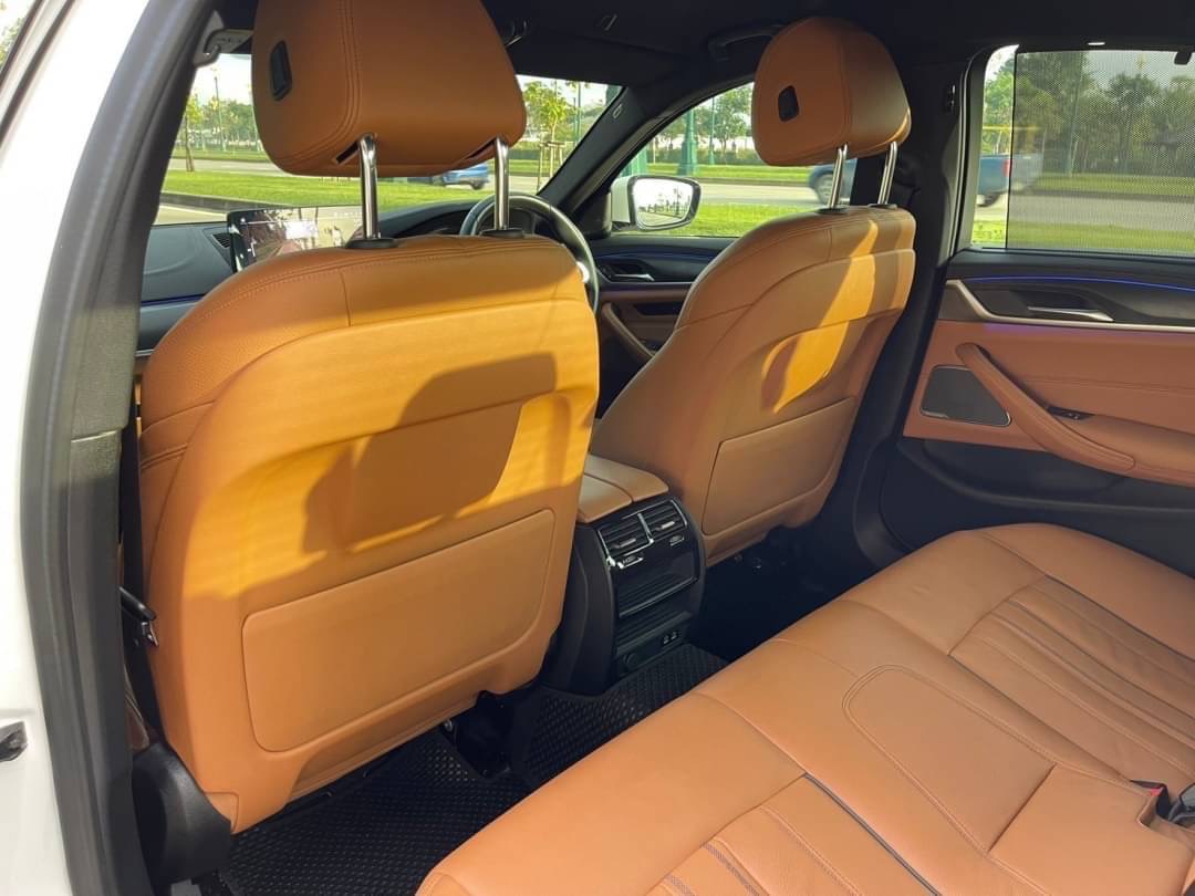2021 BMW 520d M Sport LCI (G30) สีขาว (รูปที่ 14)