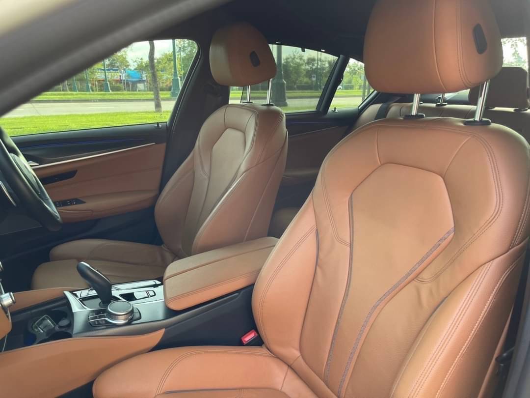 2021 BMW 520d M Sport LCI (G30) สีขาว (รูปที่ 15)