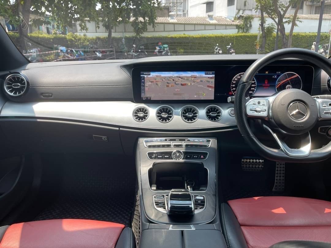 2019 Mercedes-Benz E-Class E 200 Coupe AMG สีดำ (รูปที่ 20)