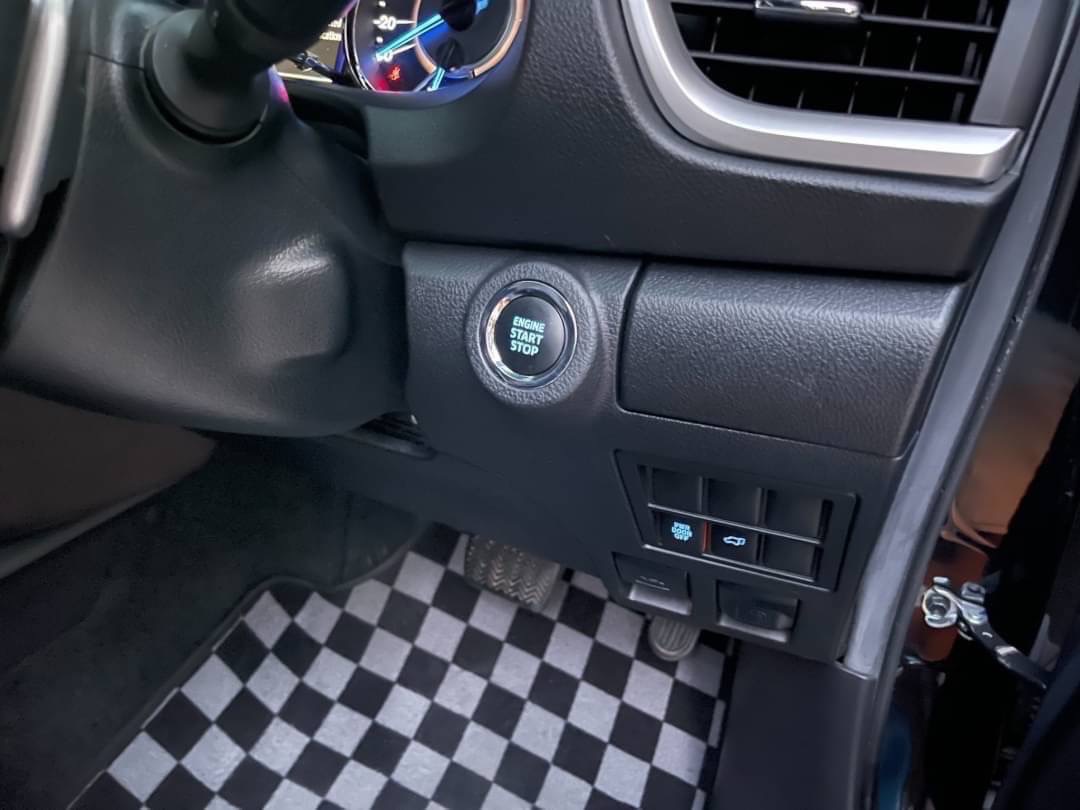 2019 Toyota Fortuner สีดำ (รูปที่ 14)